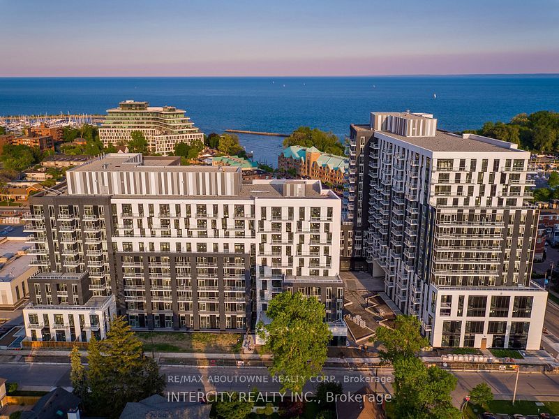 A0808 – 125 Bronte Road, Oakville ‣ W13545224 A0808 – 125 Bronte Road, Oakville ‣ W13545224