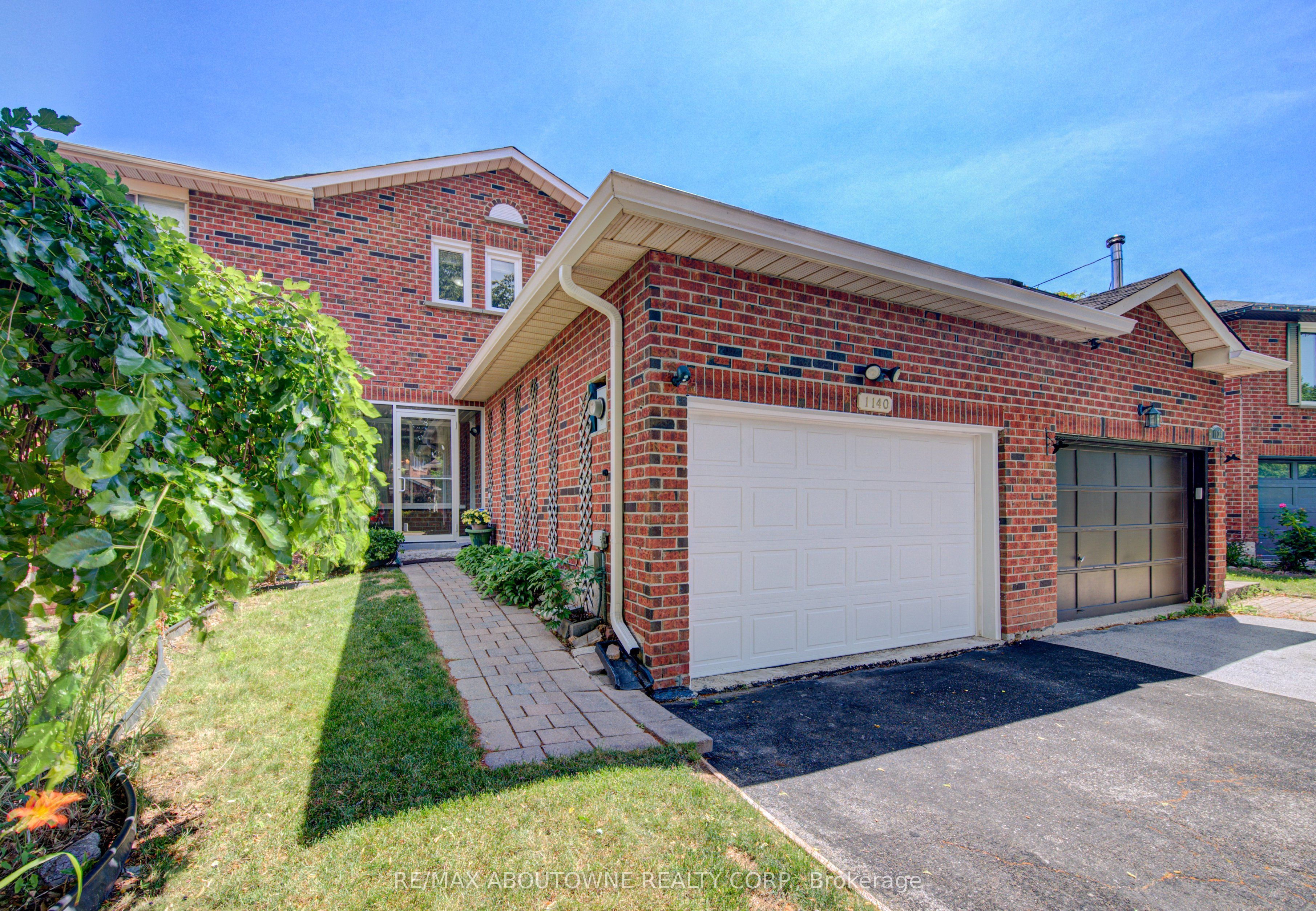 1140 Avondale Drive, Oakville ‣ W13549772 1140 Avondale Drive, Oakville ‣ W13549772