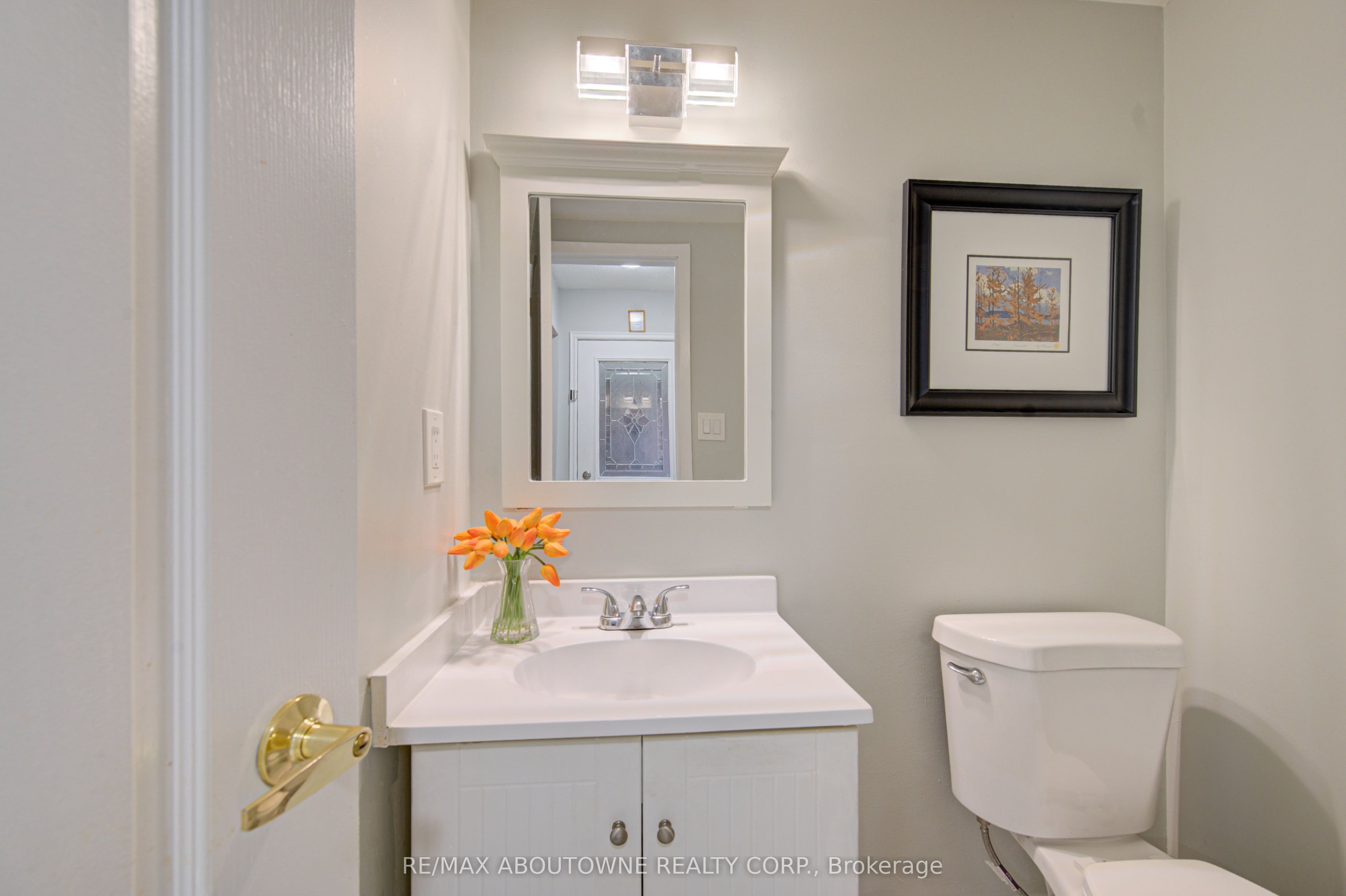 1140 Avondale Drive, Oakville ‣ W13549772 1140 Avondale Drive, Oakville ‣ W13549772
