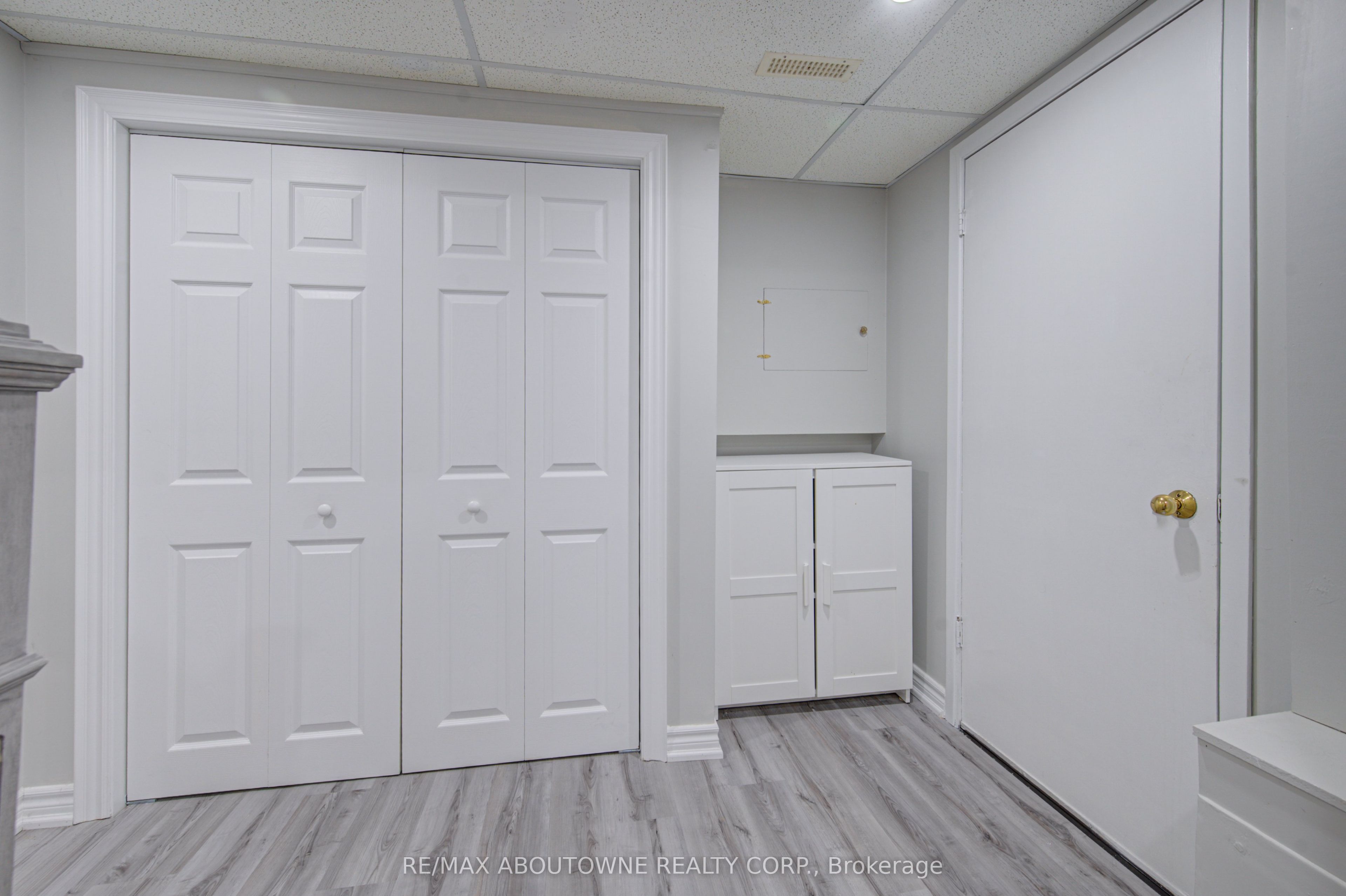 1140 Avondale Drive, Oakville ‣ W13549772 1140 Avondale Drive, Oakville ‣ W13549772
