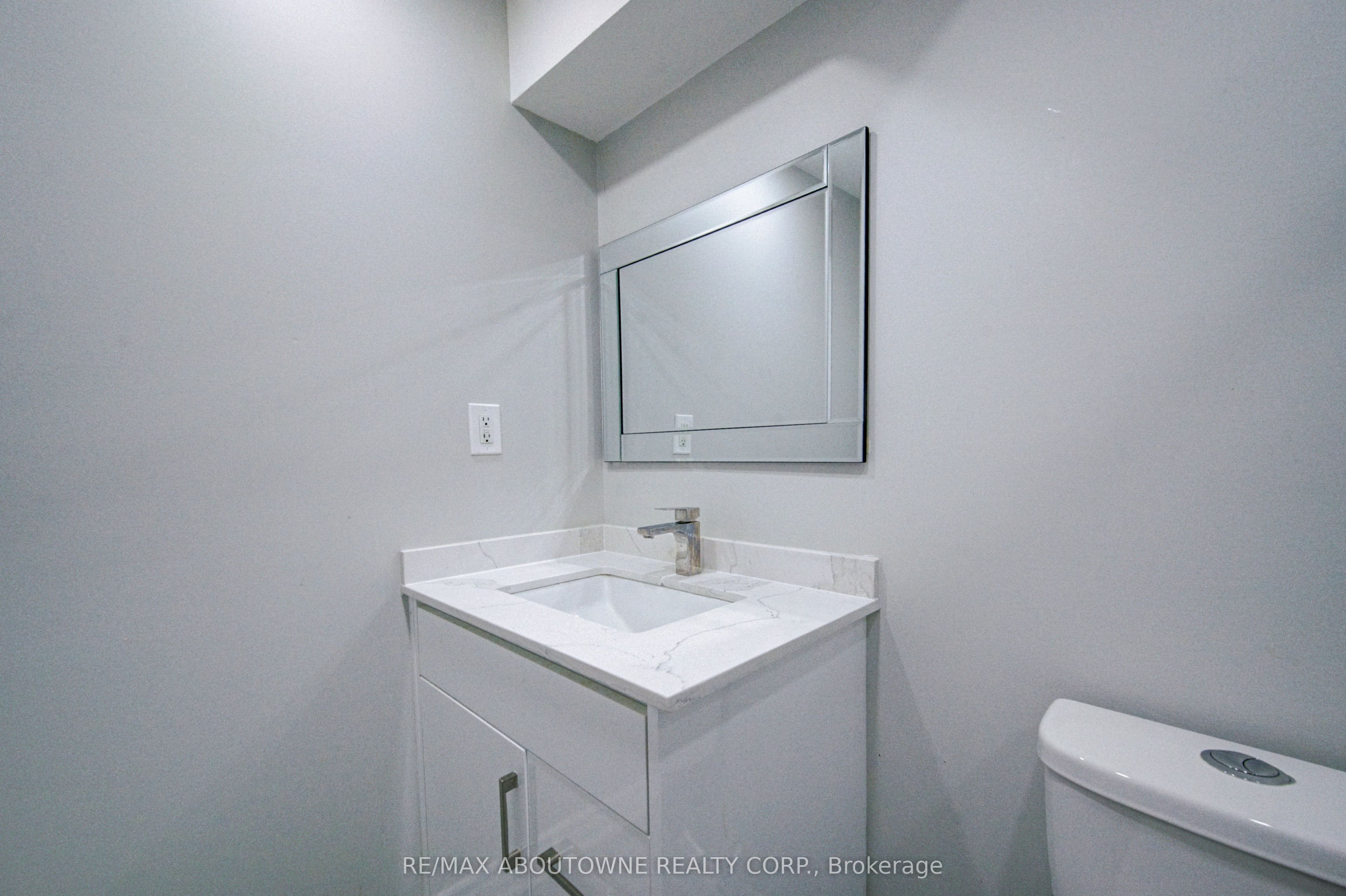 1140 Avondale Drive, Oakville ‣ W13549772 1140 Avondale Drive, Oakville ‣ W13549772