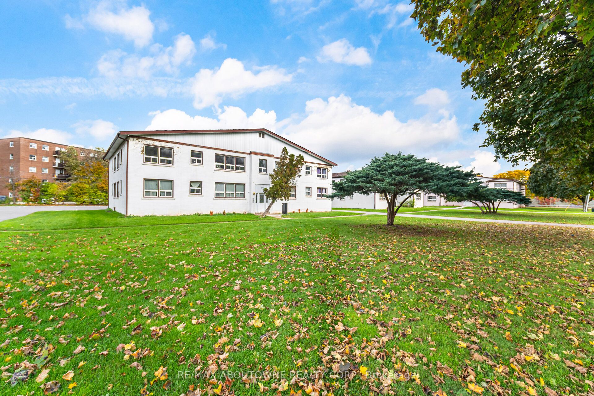 1031 Churchill Avenue, Oakville