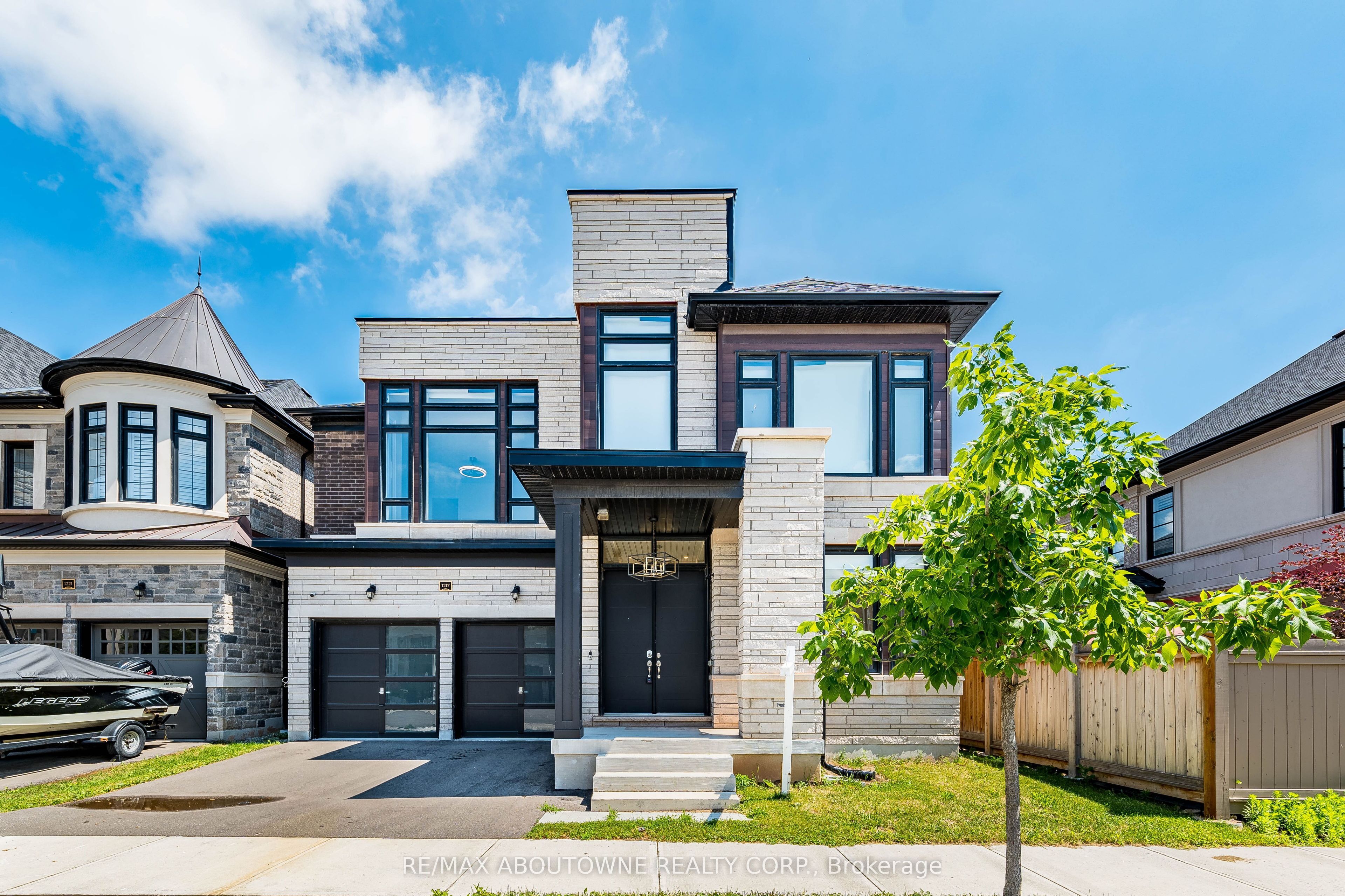 1217 Ironbridge Road, Oakville