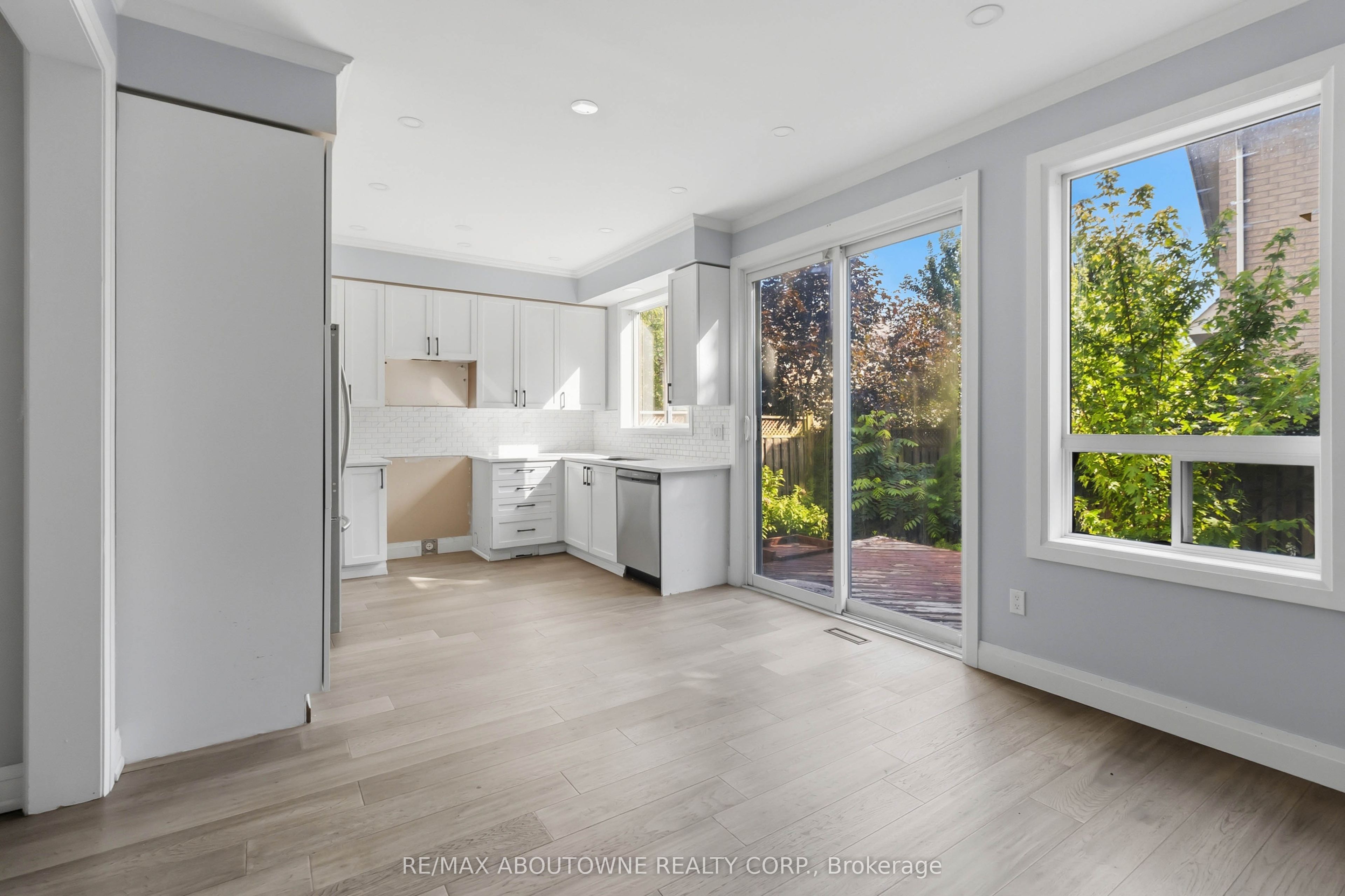 930 Lancaster Boulevard, Milton ‣ W13567848 930 Lancaster Boulevard, Milton ‣ W13567848