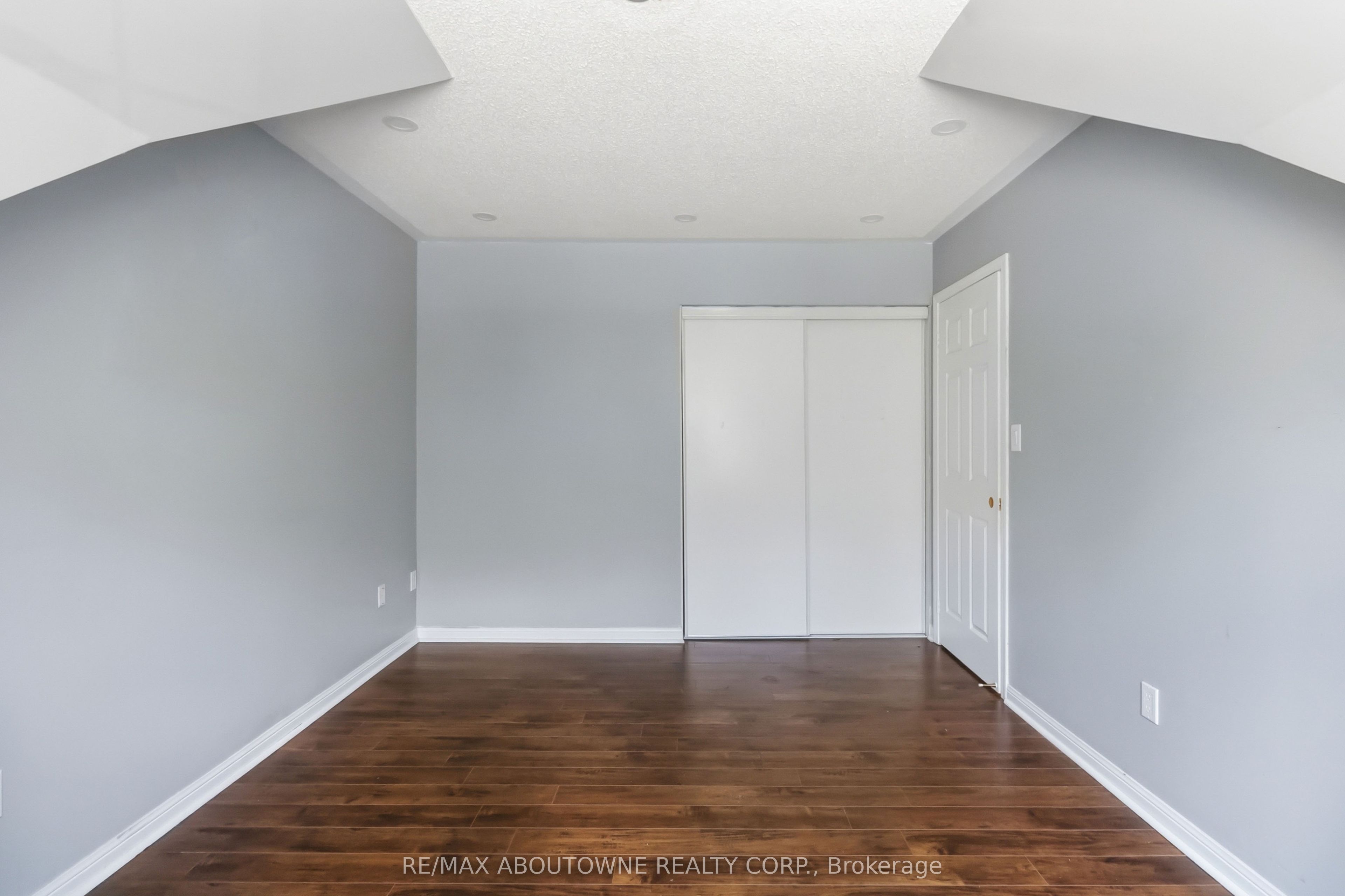 930 Lancaster Boulevard, Milton ‣ W13567848 930 Lancaster Boulevard, Milton ‣ W13567848