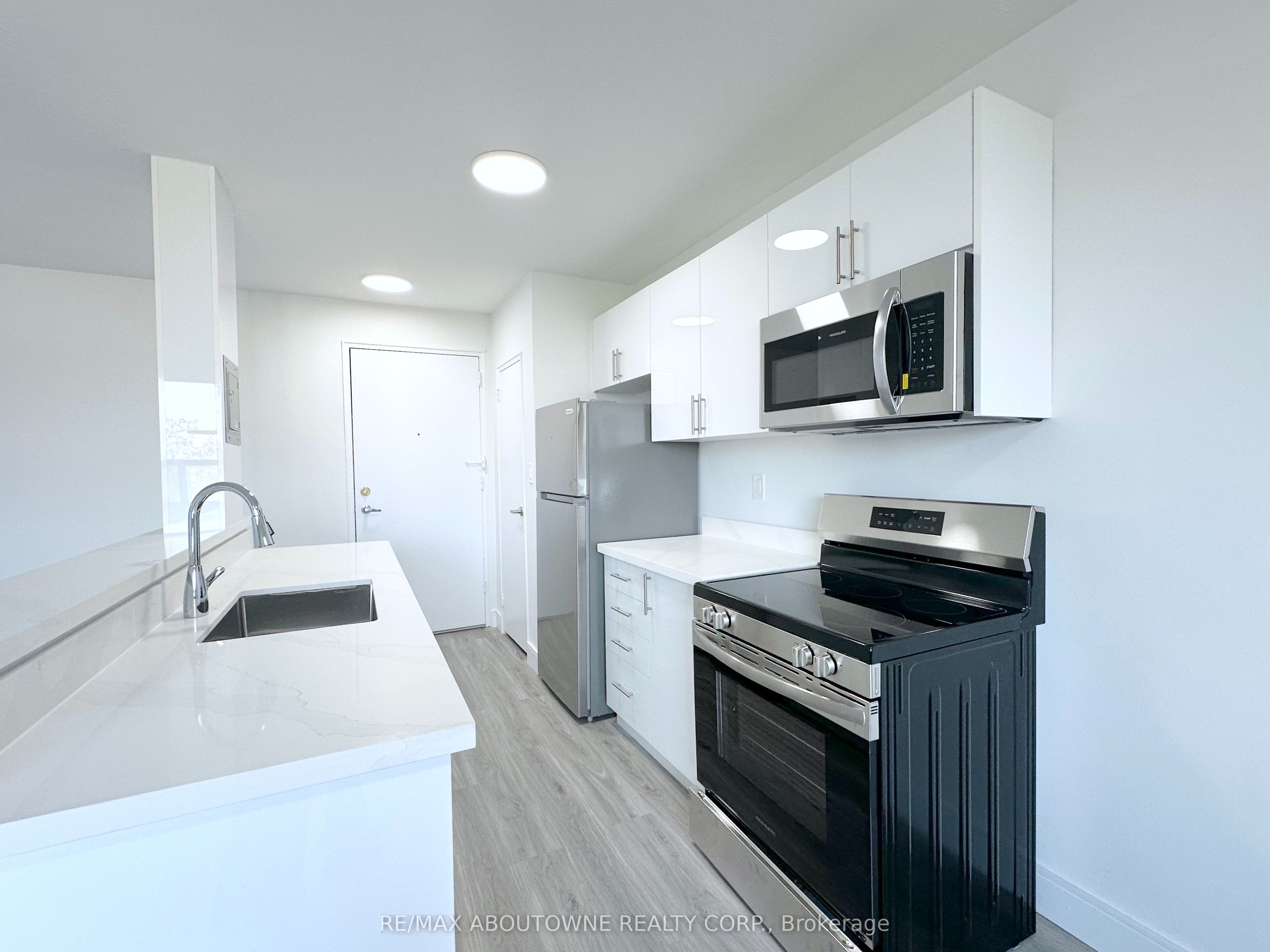 716 – 79 Jameson Avenue, Toronto W01 ‣ W13575470 716 – 79 Jameson Avenue, Toronto W01 ‣ W13575470