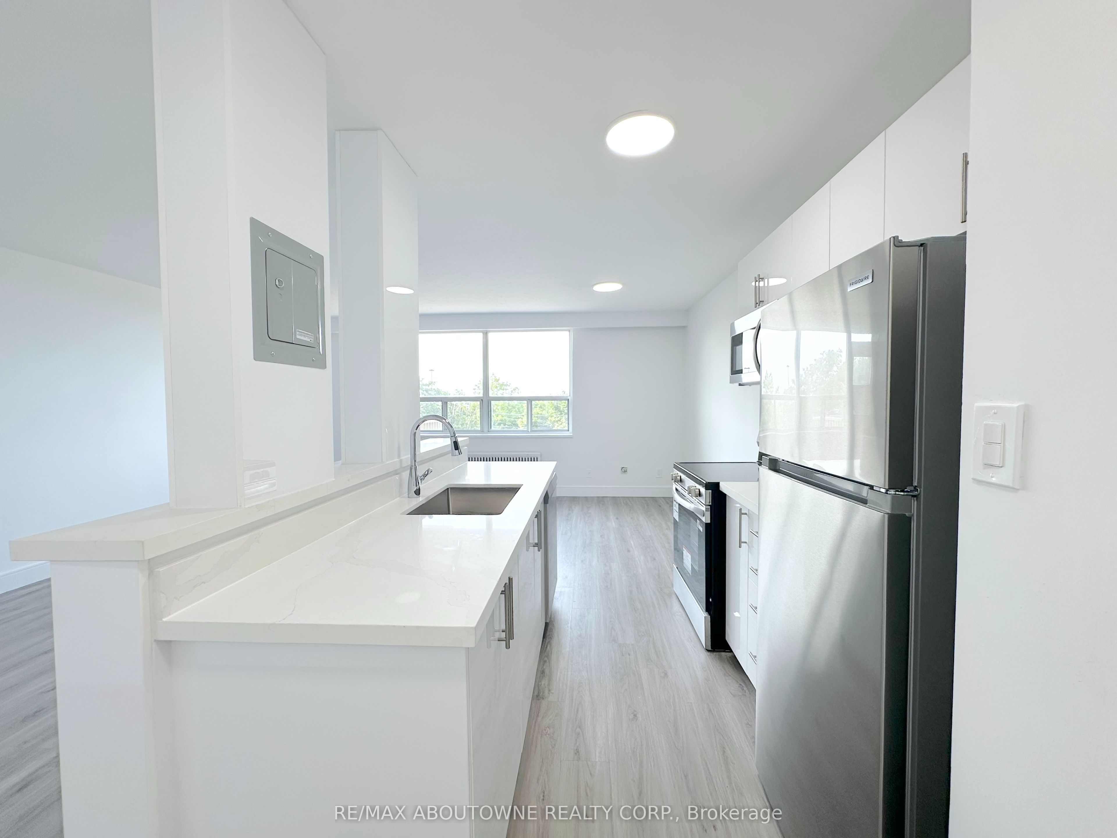 301 – 79 Jameson Avenue, Toronto W01