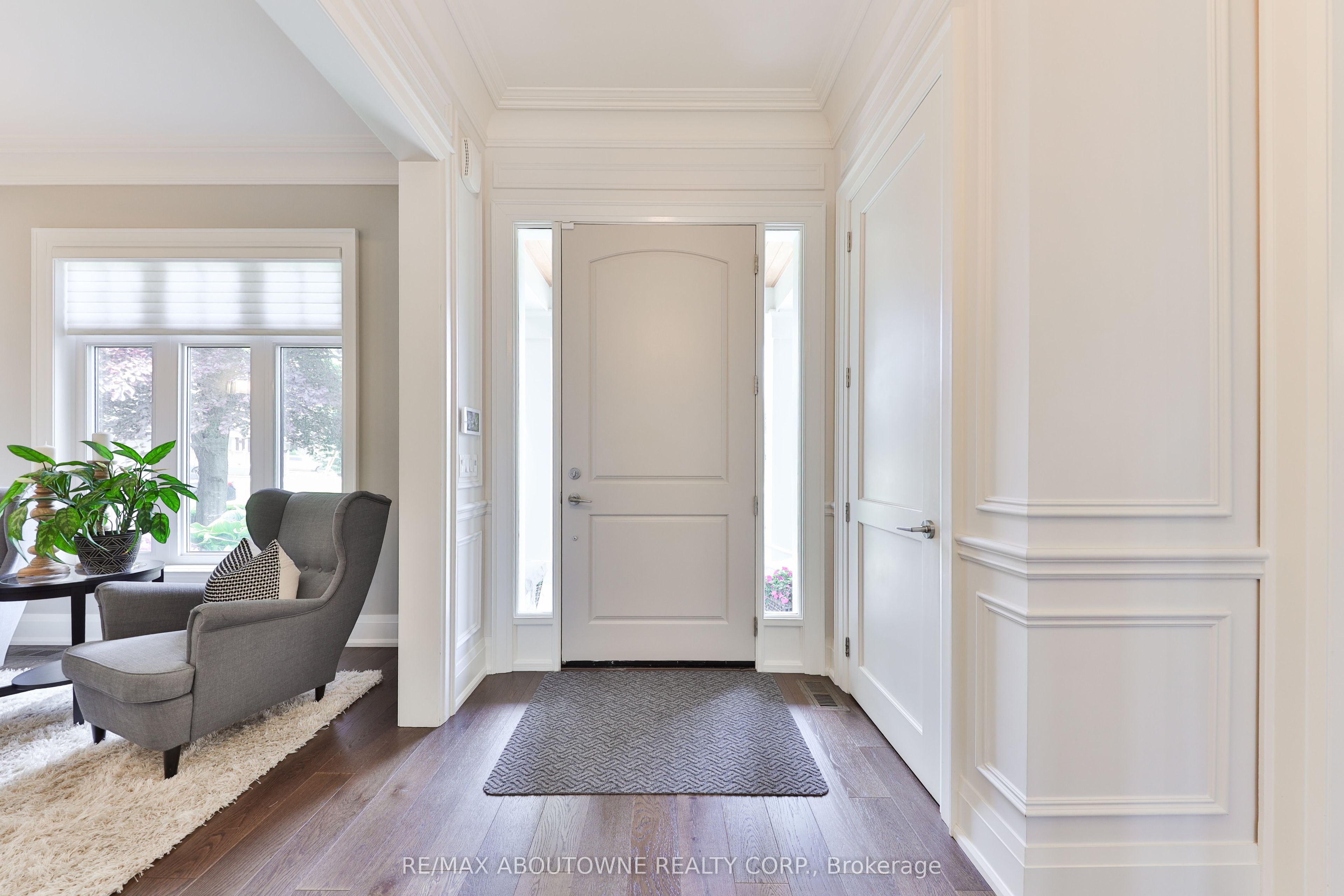 408 Saville Crescent, Oakville ‣ W13580120 408 Saville Crescent, Oakville ‣ W13580120
