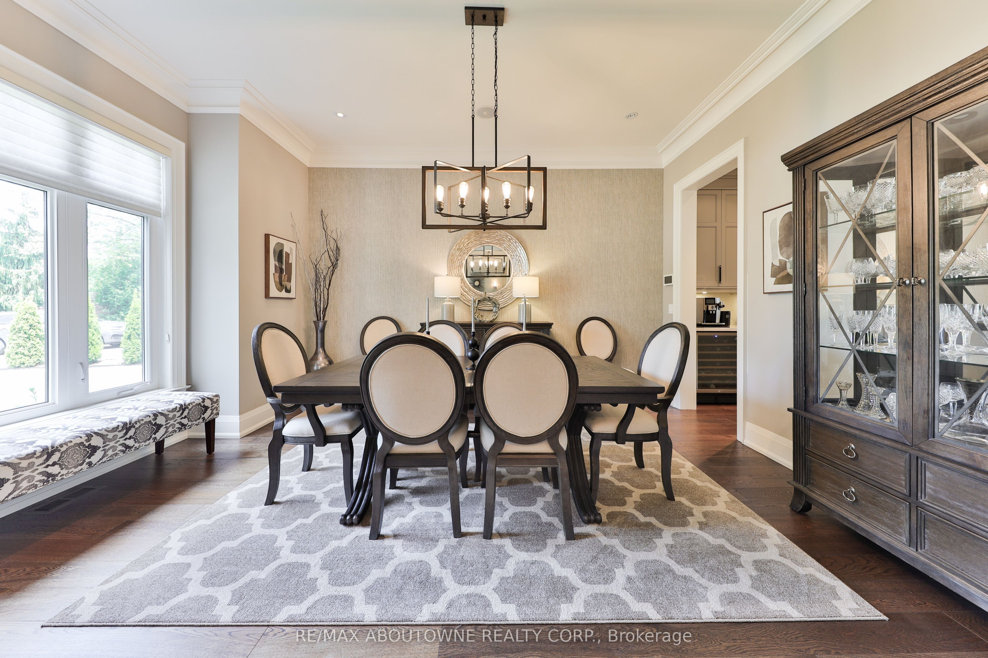 408 Saville Crescent, Oakville ‣ W13580120 408 Saville Crescent, Oakville ‣ W13580120