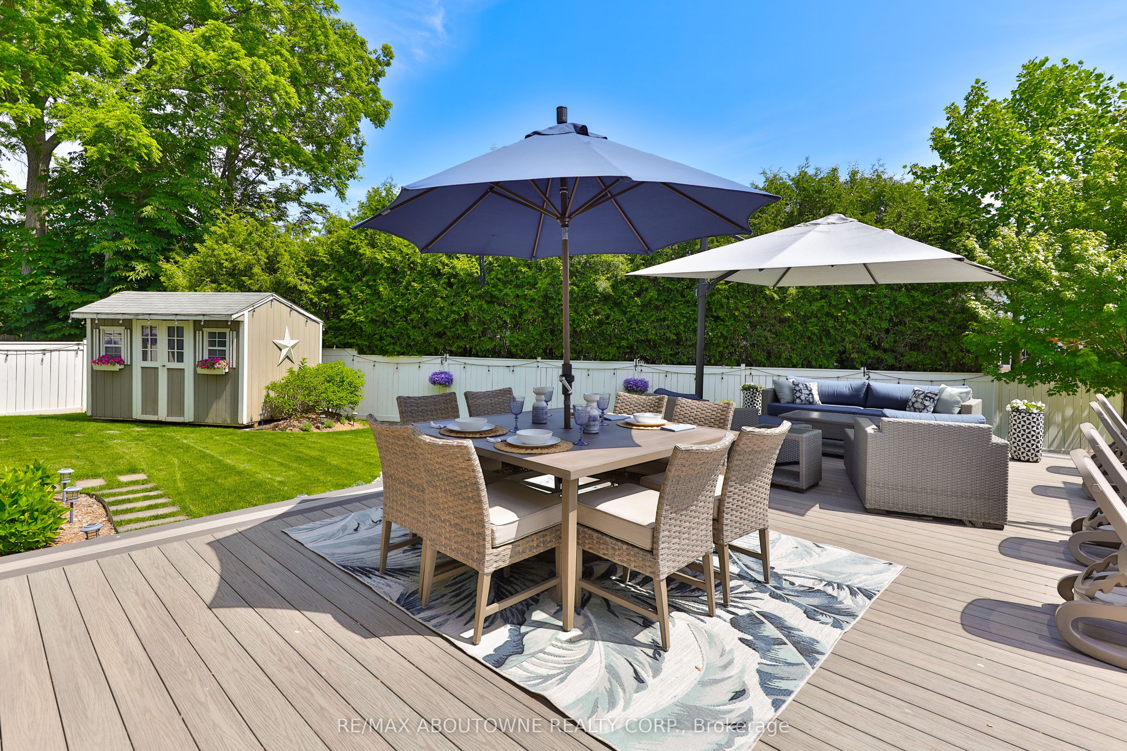 408 Saville Crescent, Oakville ‣ W13580120 408 Saville Crescent, Oakville ‣ W13580120
