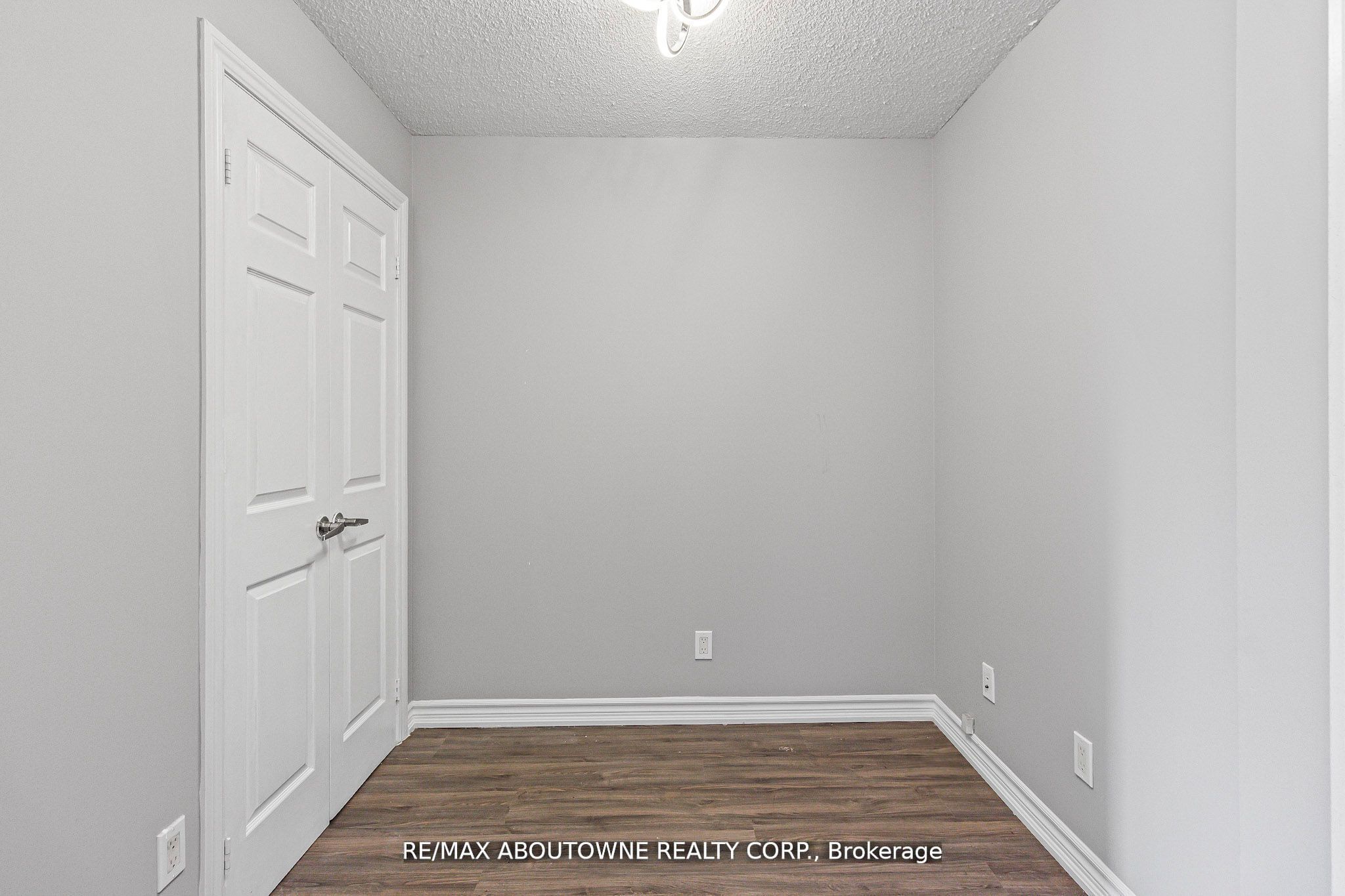 1 – 310 Burnhamthorpe Road, Mississauga ‣ W13584070 1 – 310 Burnhamthorpe Road, Mississauga ‣ W13584070