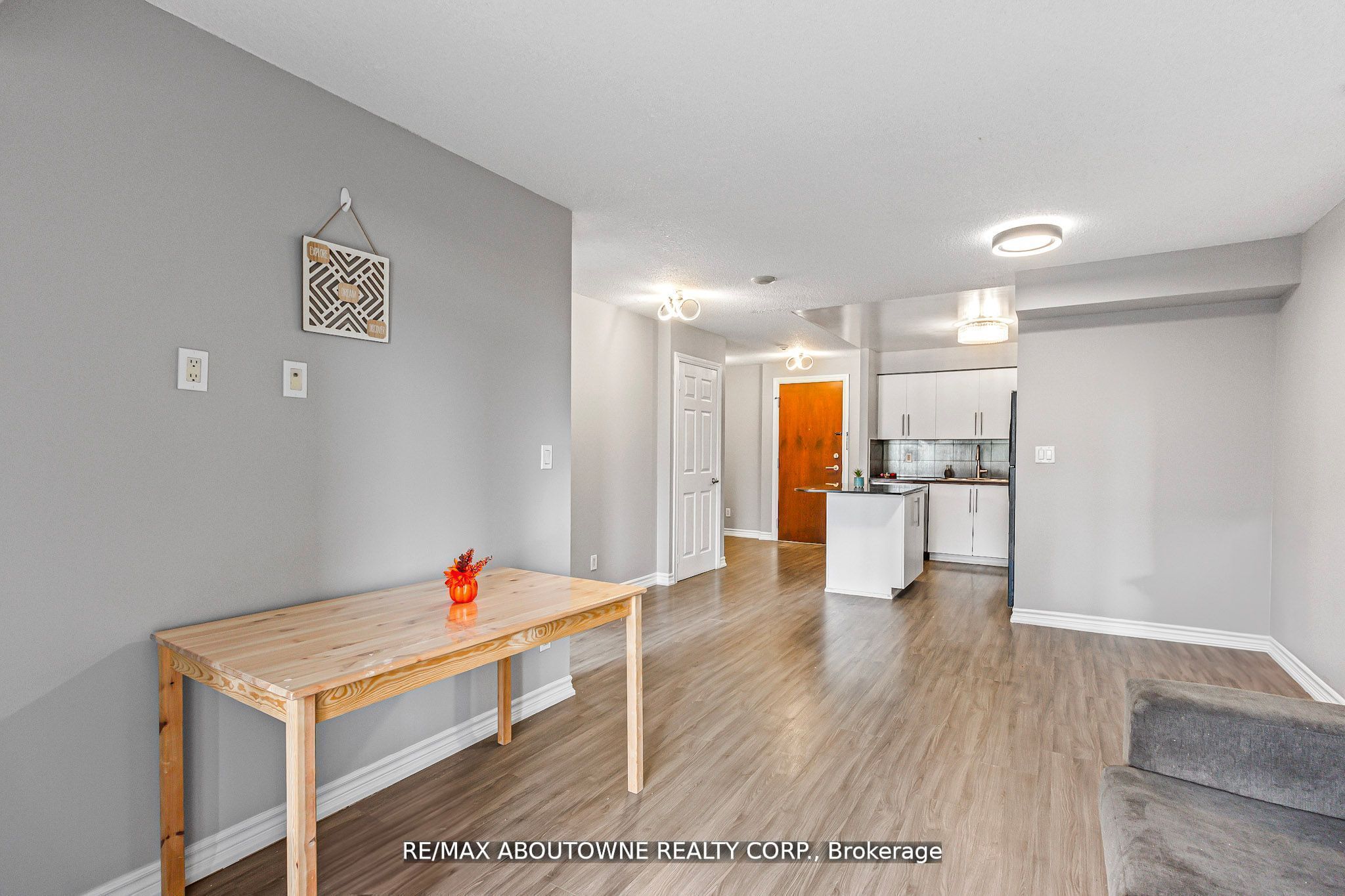 1 – 310 Burnhamthorpe Road, Mississauga ‣ W13584070 1 – 310 Burnhamthorpe Road, Mississauga ‣ W13584070