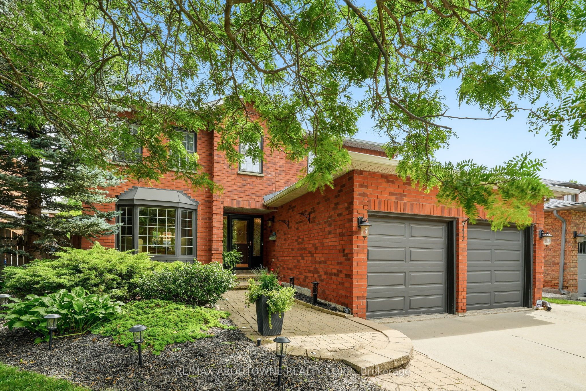 89 Waldie Road, Oakville