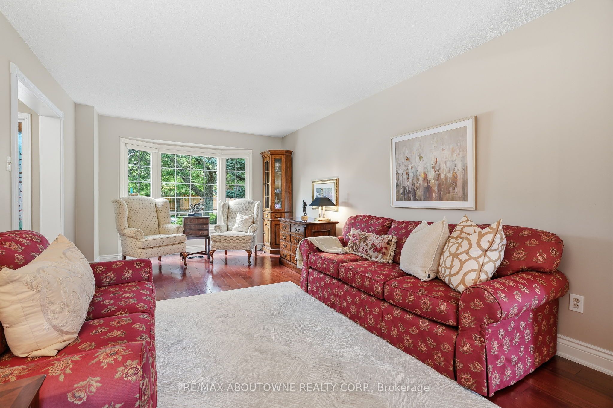 89 Waldie Road, Oakville ‣ W13598470 89 Waldie Road, Oakville ‣ W13598470