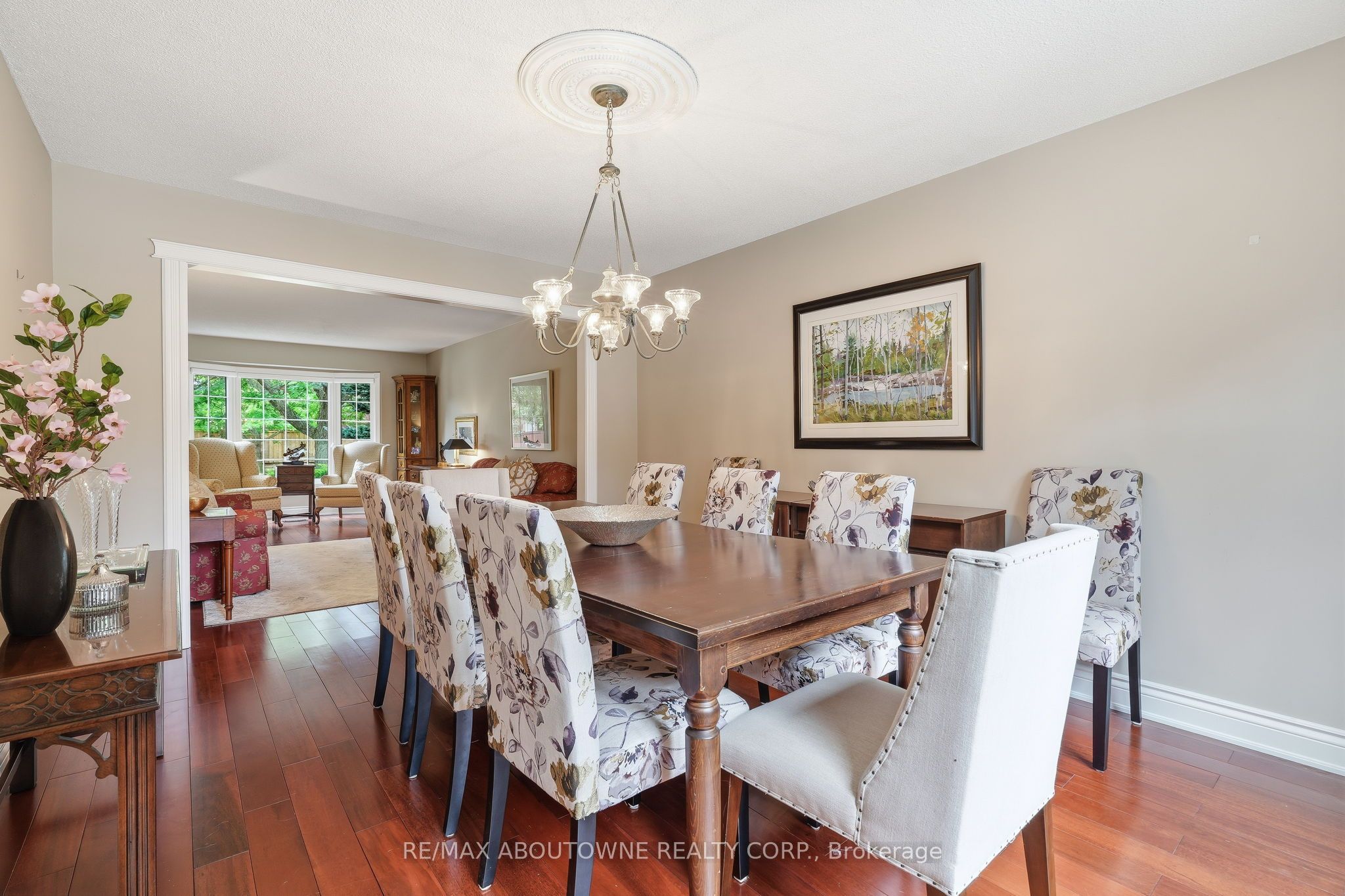 89 Waldie Road, Oakville ‣ W13598470 89 Waldie Road, Oakville ‣ W13598470