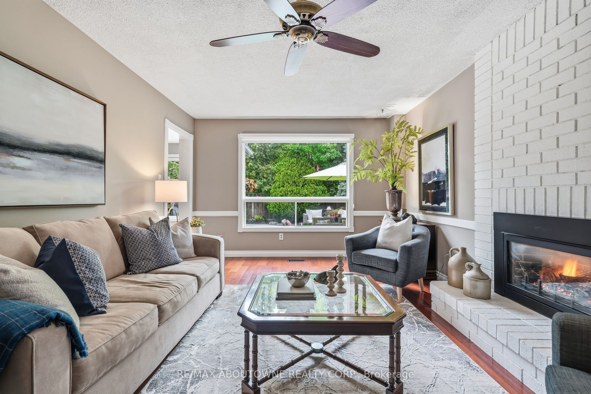 89 Waldie Road, Oakville ‣ W13598470 89 Waldie Road, Oakville ‣ W13598470
