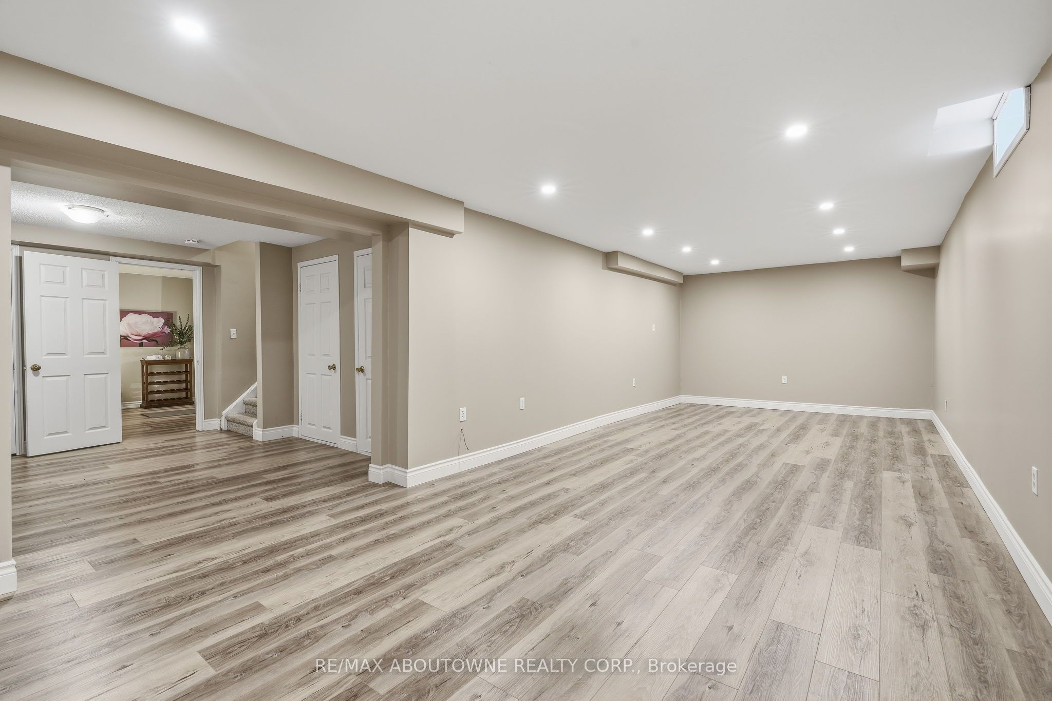 89 Waldie Road, Oakville ‣ W13598470 89 Waldie Road, Oakville ‣ W13598470