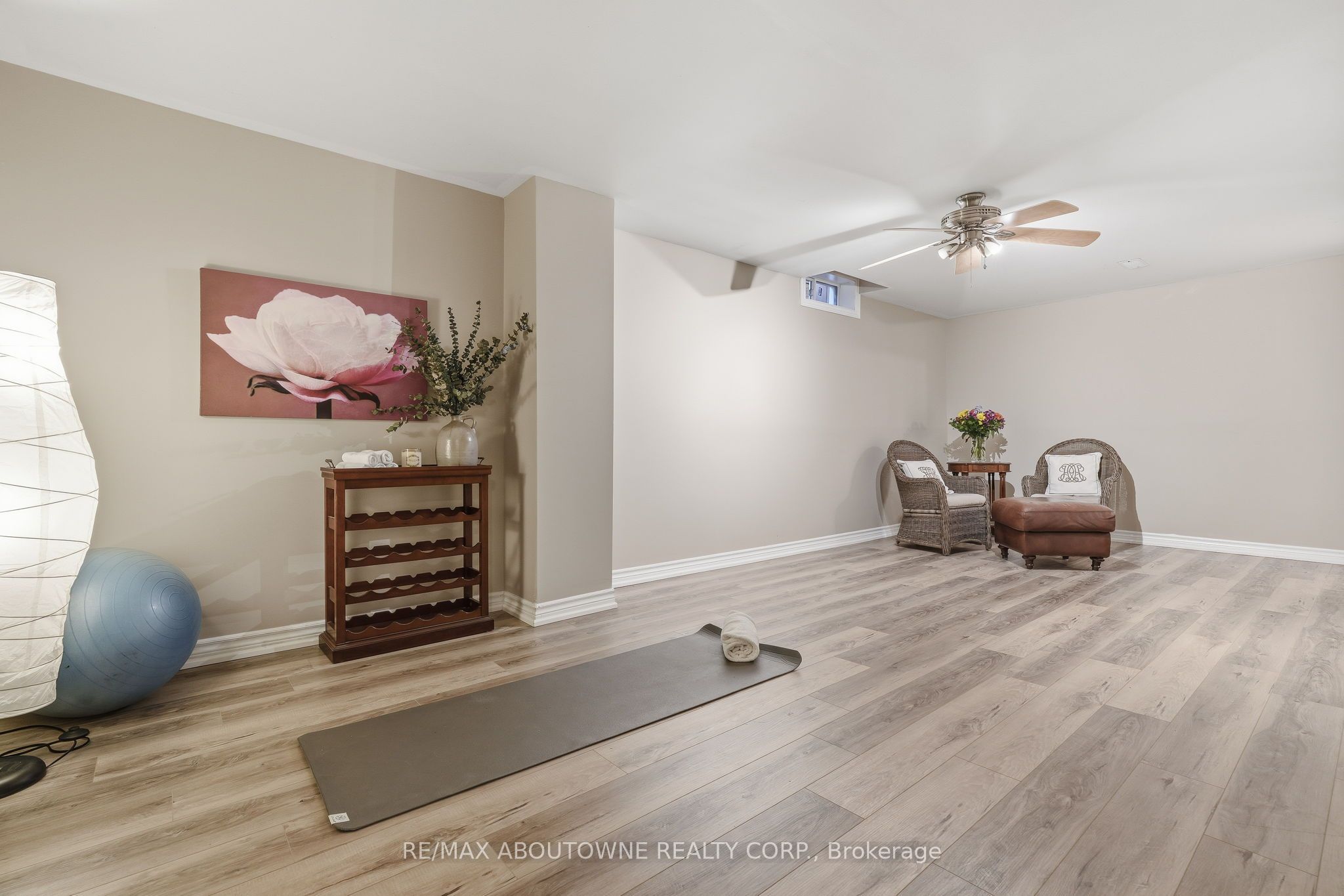 89 Waldie Road, Oakville ‣ W13598470 89 Waldie Road, Oakville ‣ W13598470