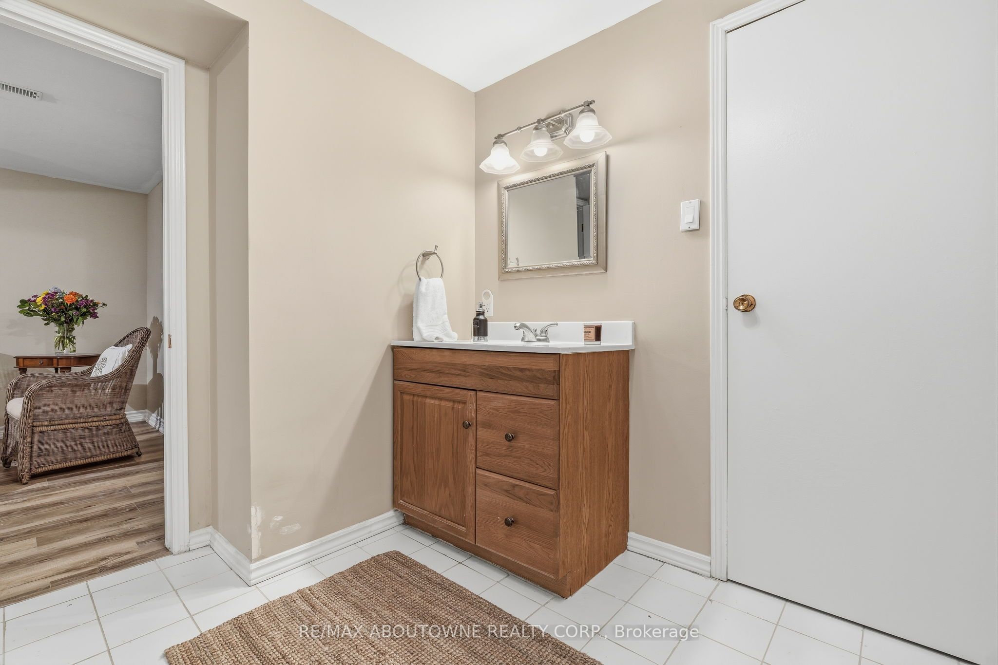 89 Waldie Road, Oakville ‣ W13598470 89 Waldie Road, Oakville ‣ W13598470