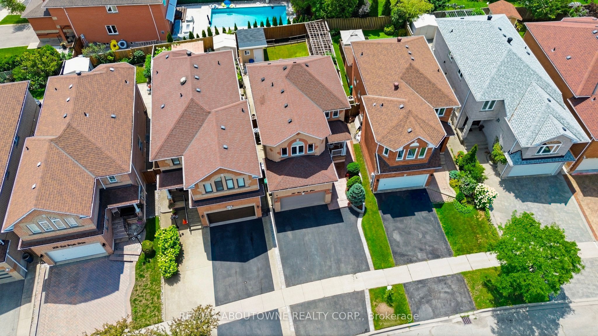 5184 Red Brush Drive, Mississauga ‣ W13599202 5184 Red Brush Drive, Mississauga ‣ W13599202
