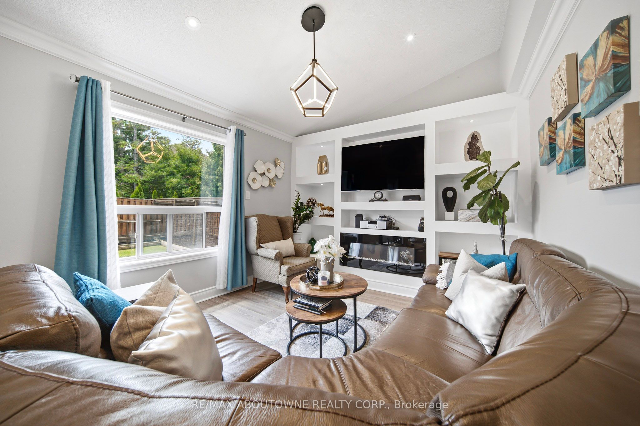 5184 Red Brush Drive, Mississauga ‣ W13599202 5184 Red Brush Drive, Mississauga ‣ W13599202