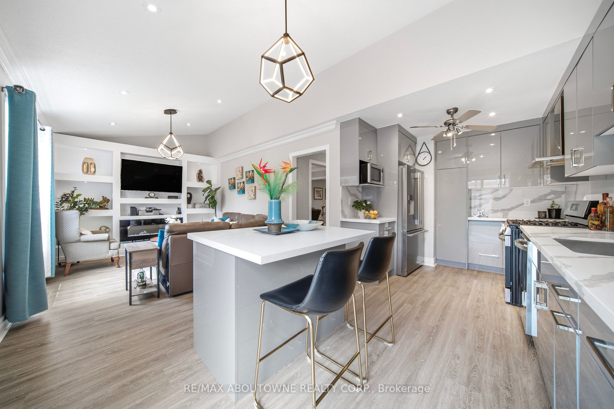 5184 Red Brush Drive, Mississauga ‣ W13599202 5184 Red Brush Drive, Mississauga ‣ W13599202