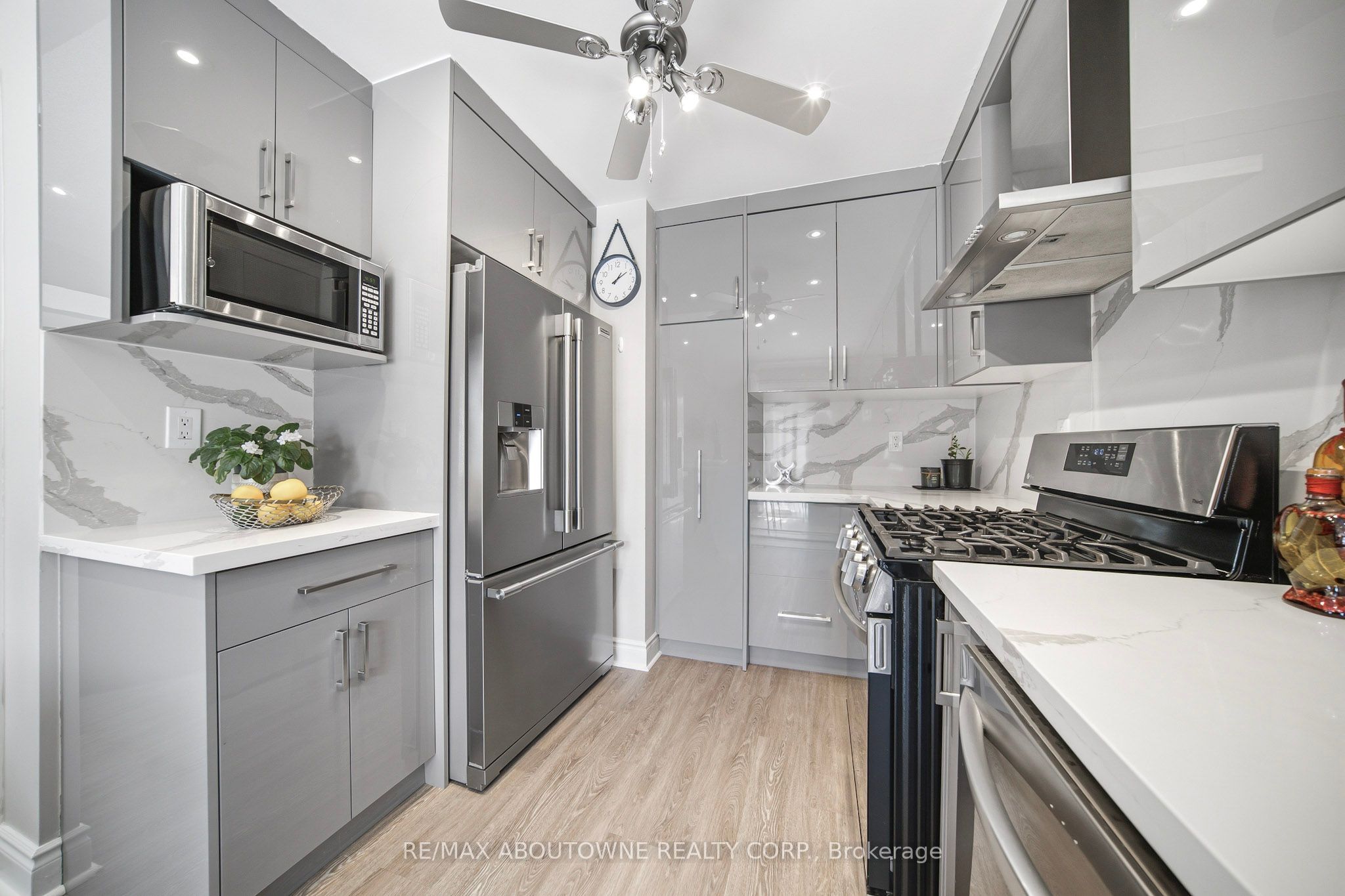 5184 Red Brush Drive, Mississauga ‣ W13599202 5184 Red Brush Drive, Mississauga ‣ W13599202