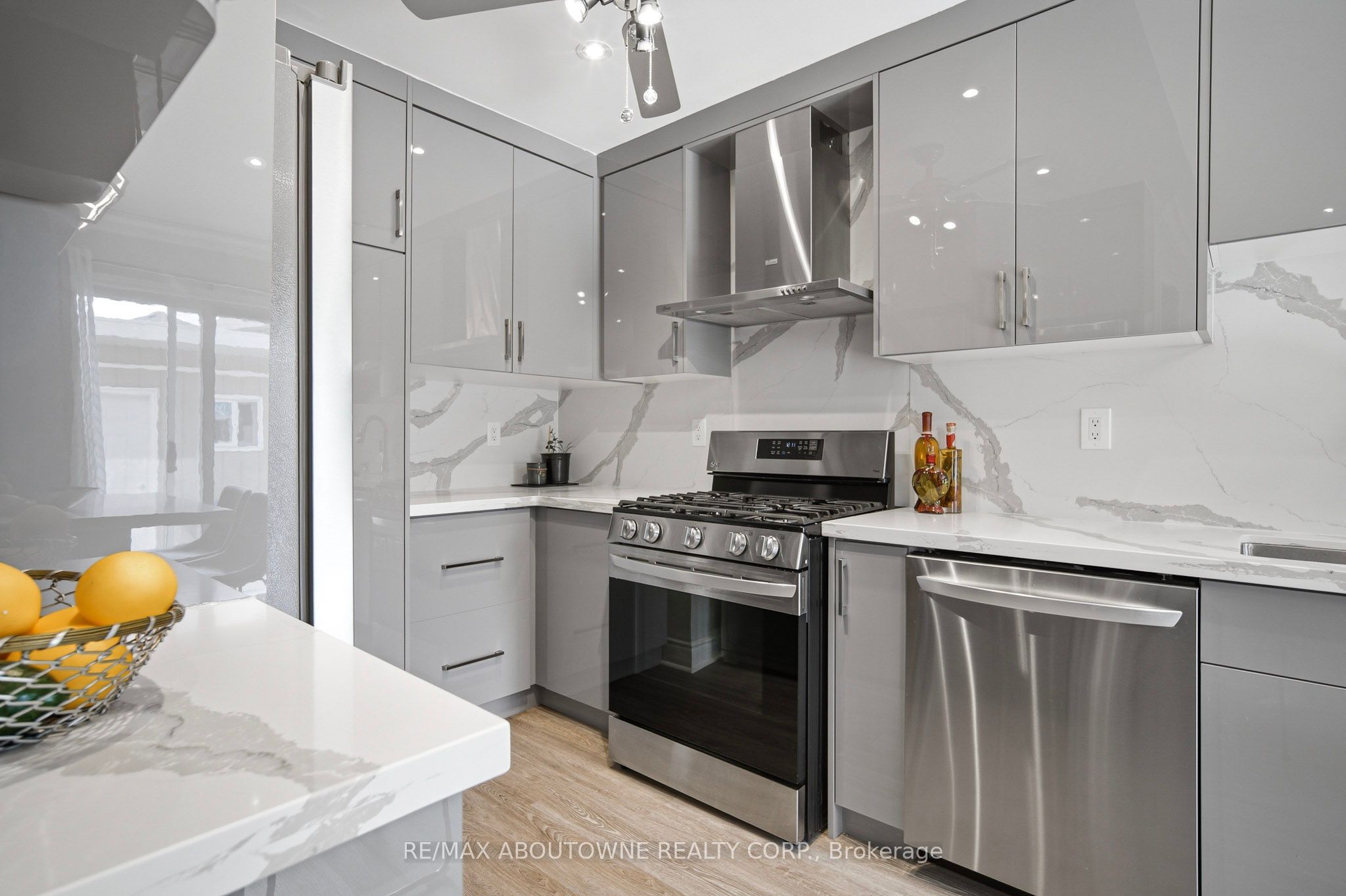 5184 Red Brush Drive, Mississauga ‣ W13599202 5184 Red Brush Drive, Mississauga ‣ W13599202