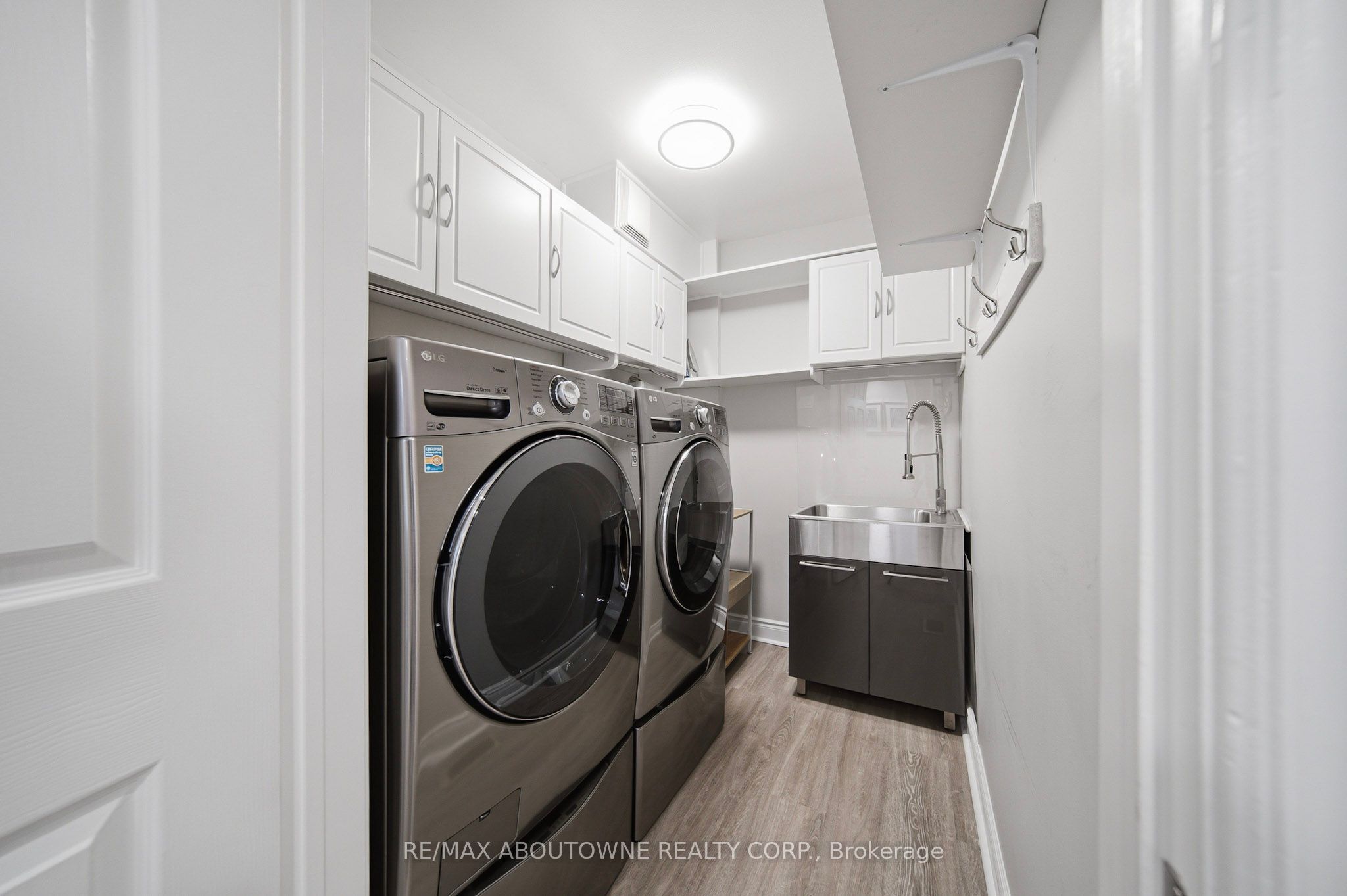5184 Red Brush Drive, Mississauga ‣ W13599202 5184 Red Brush Drive, Mississauga ‣ W13599202