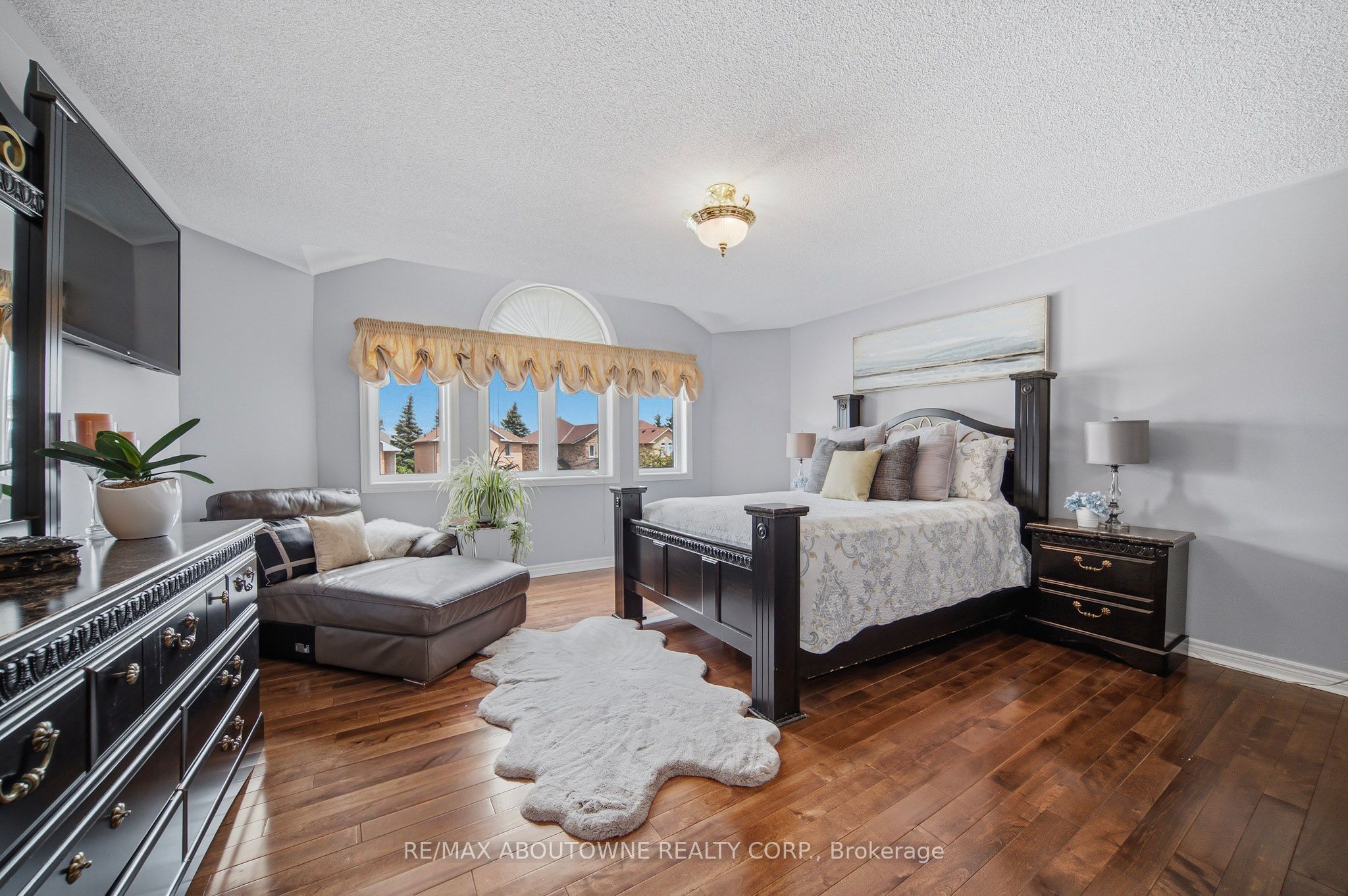 5184 Red Brush Drive, Mississauga ‣ W13599202 5184 Red Brush Drive, Mississauga ‣ W13599202