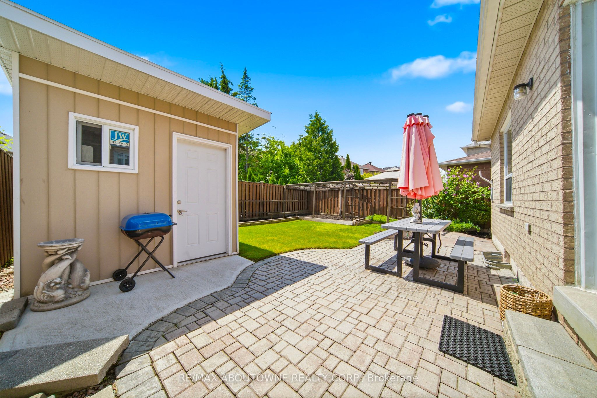 5184 Red Brush Drive, Mississauga ‣ W13599202 5184 Red Brush Drive, Mississauga ‣ W13599202