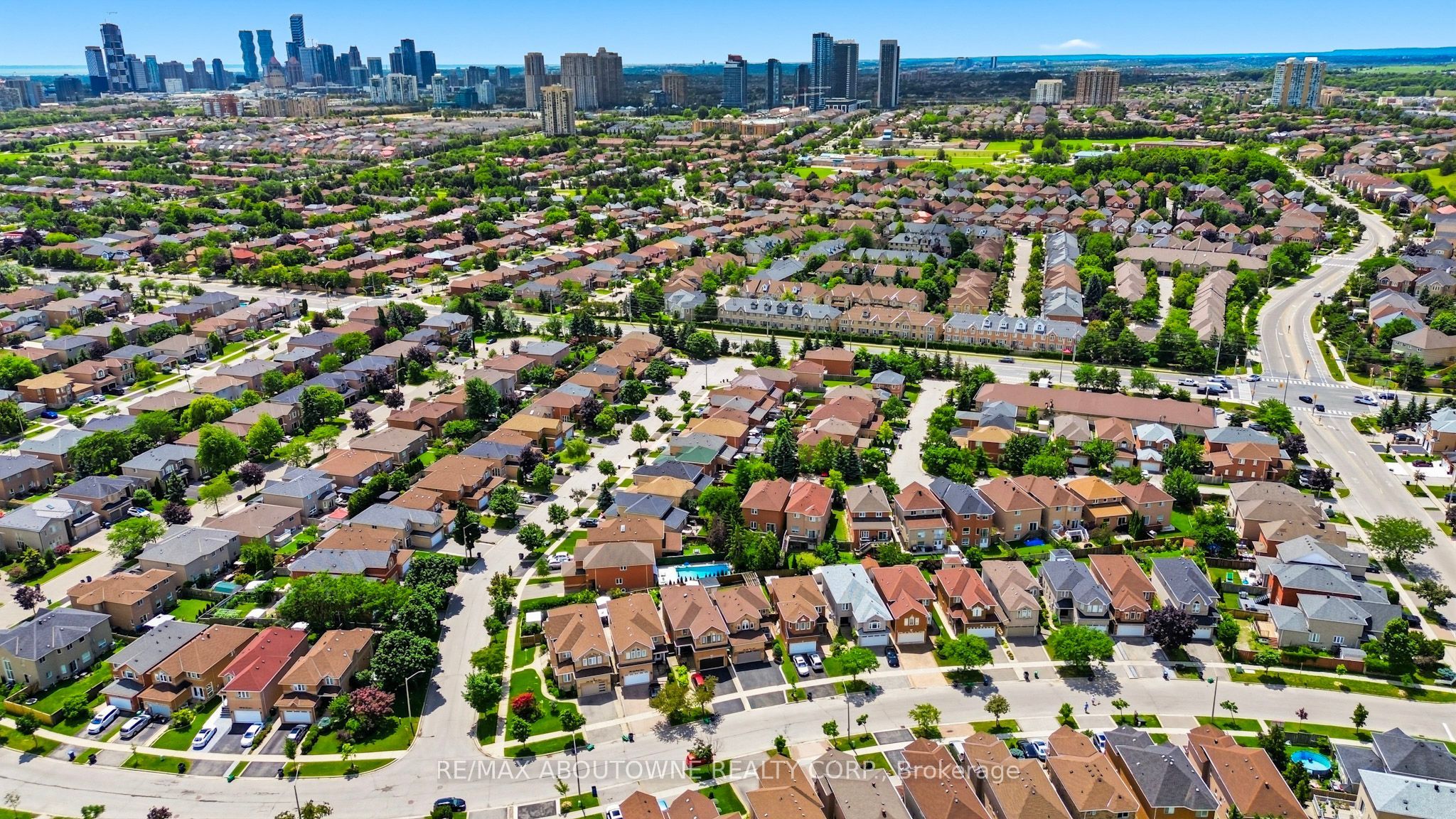 5184 Red Brush Drive, Mississauga ‣ W13599202 5184 Red Brush Drive, Mississauga ‣ W13599202