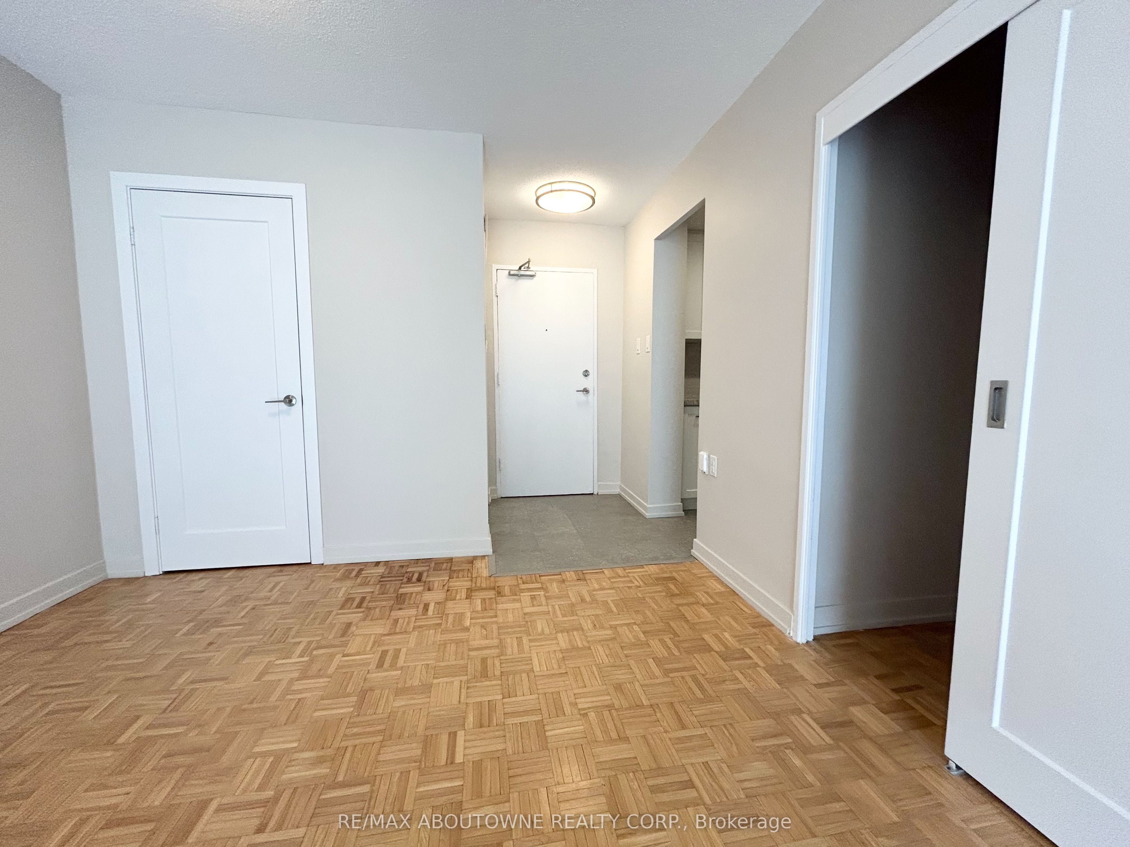 07 – 101 Millside Drive, Milton ‣ W13612360 07 – 101 Millside Drive, Milton ‣ W13612360