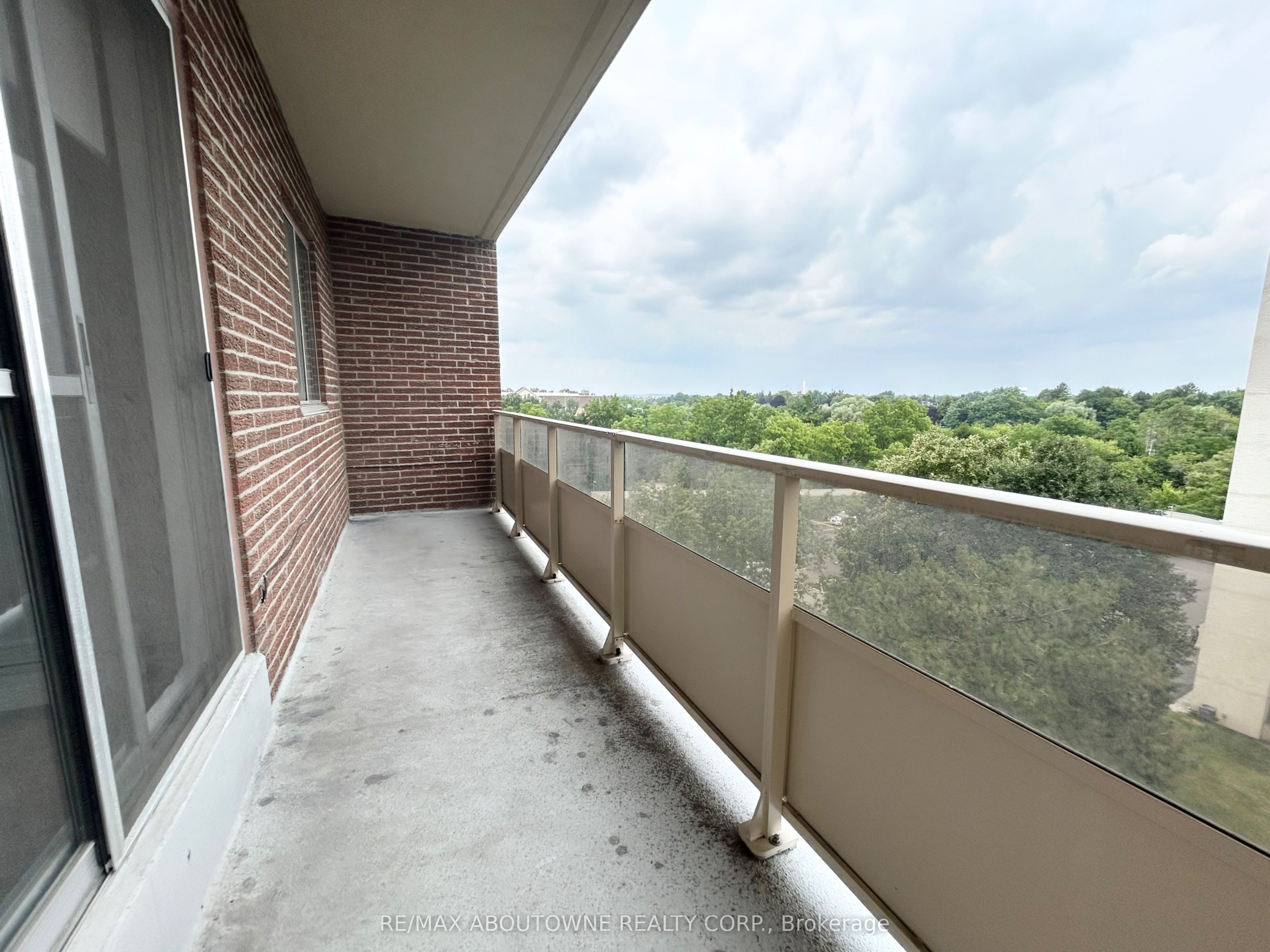 07 – 101 Millside Drive, Milton ‣ W13612360 07 – 101 Millside Drive, Milton ‣ W13612360