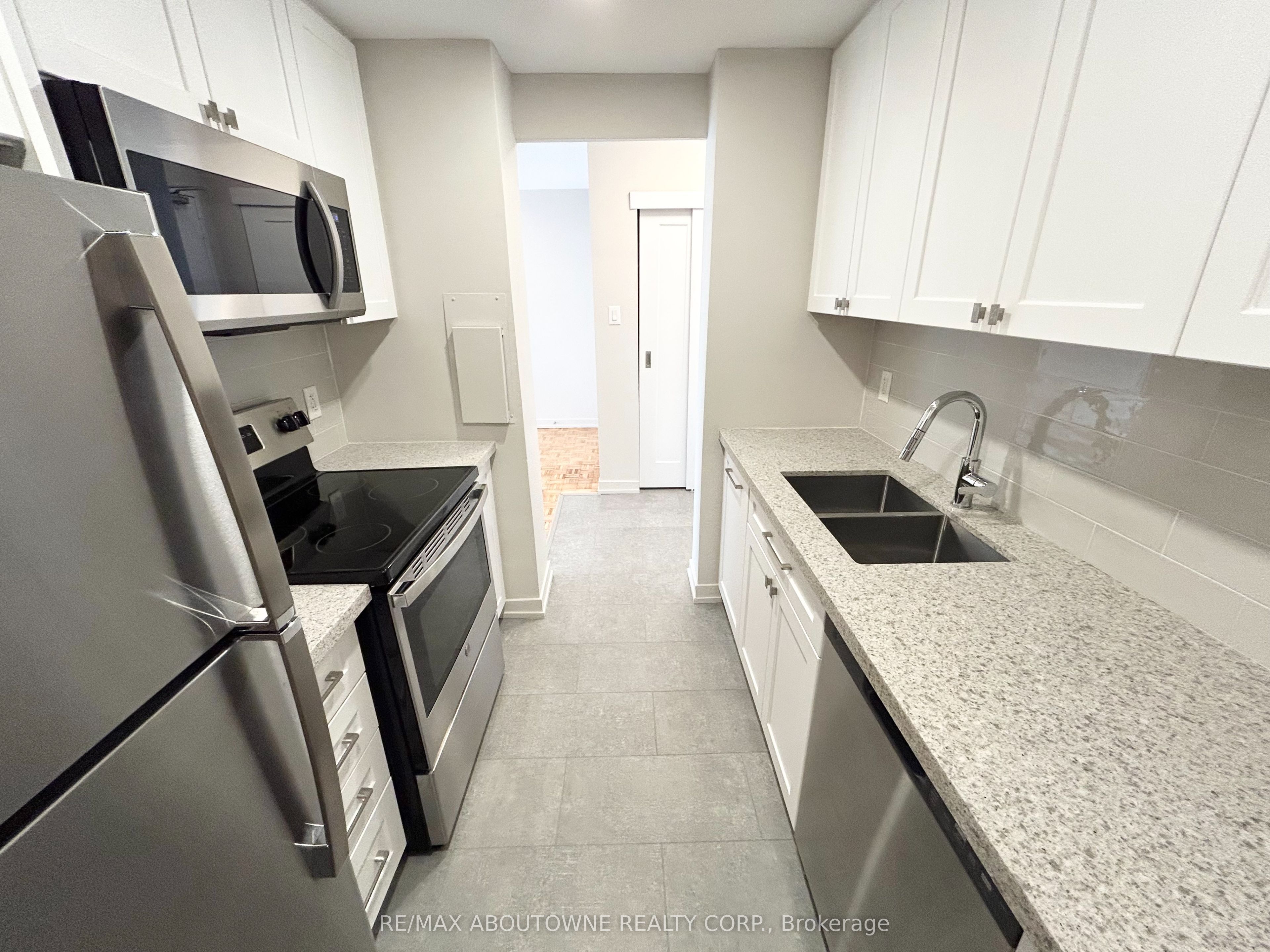 07 – 101 Millside Drive, Milton ‣ W13612360 07 – 101 Millside Drive, Milton ‣ W13612360