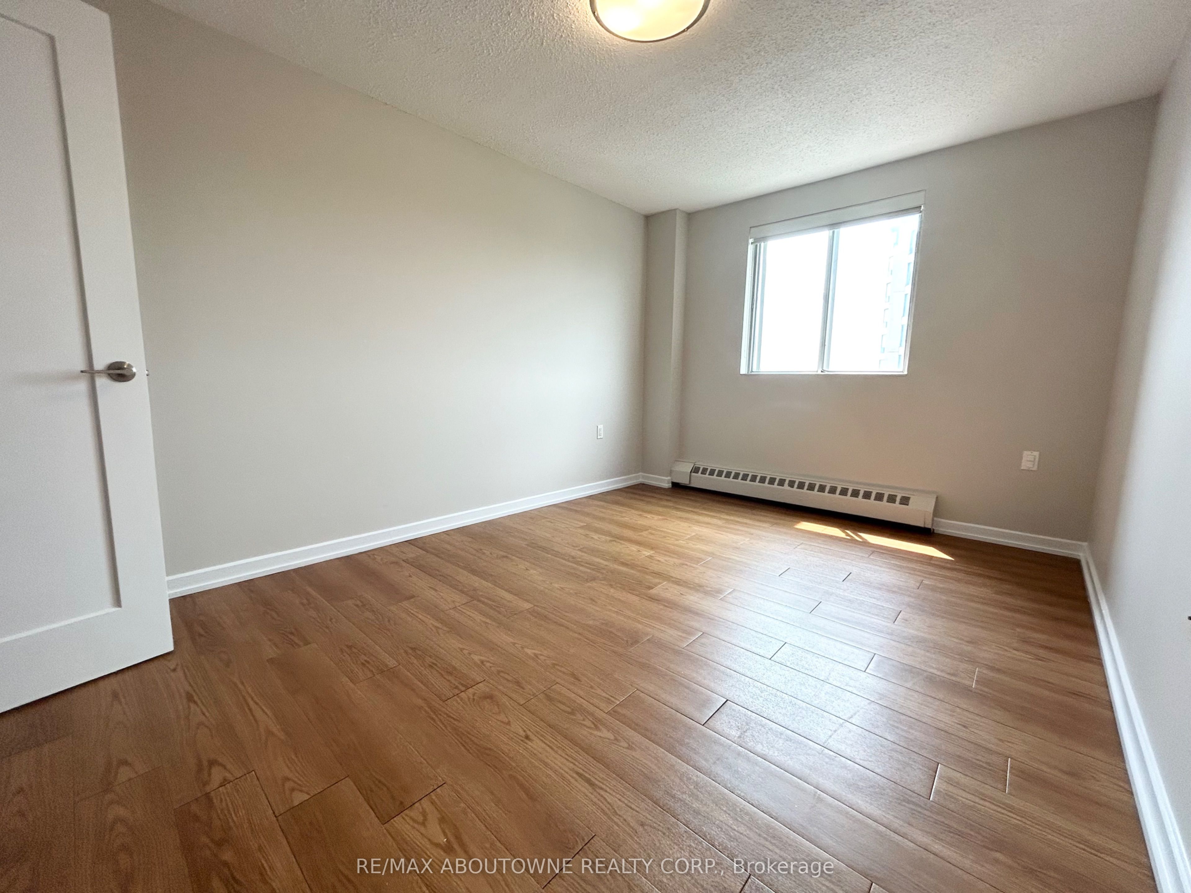 03 – 82 Millside Drive, Milton ‣ W13613996 03 – 82 Millside Drive, Milton ‣ W13613996