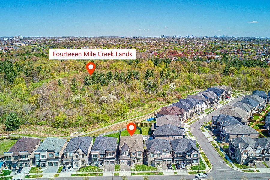2359 Saw Whet Boulevard, Oakville