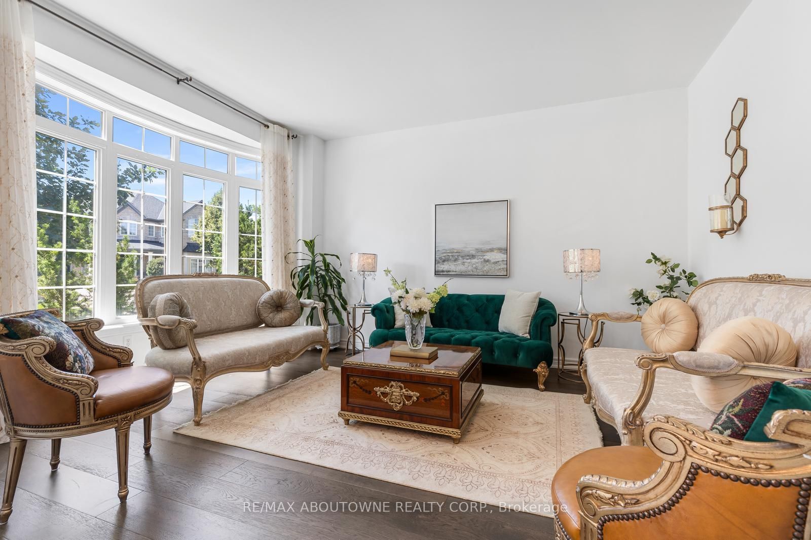 3308 Liptay Avenue, Oakville ‣ W13626770 3308 Liptay Avenue, Oakville ‣ W13626770