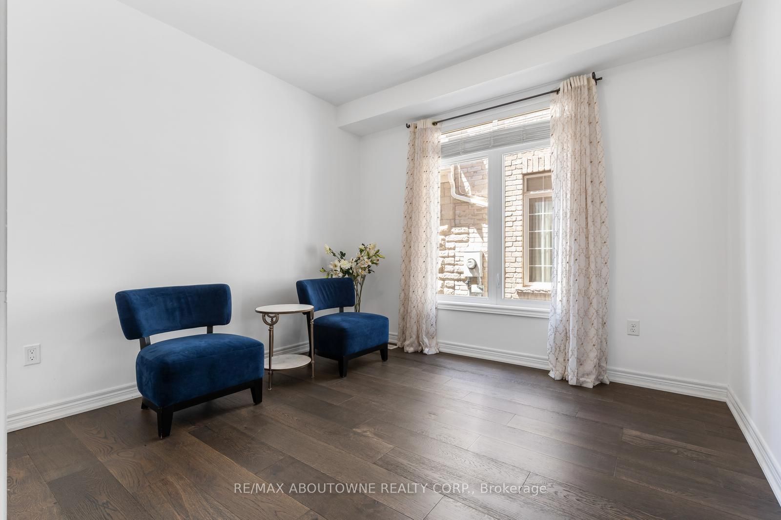 3308 Liptay Avenue, Oakville ‣ W13626770 3308 Liptay Avenue, Oakville ‣ W13626770