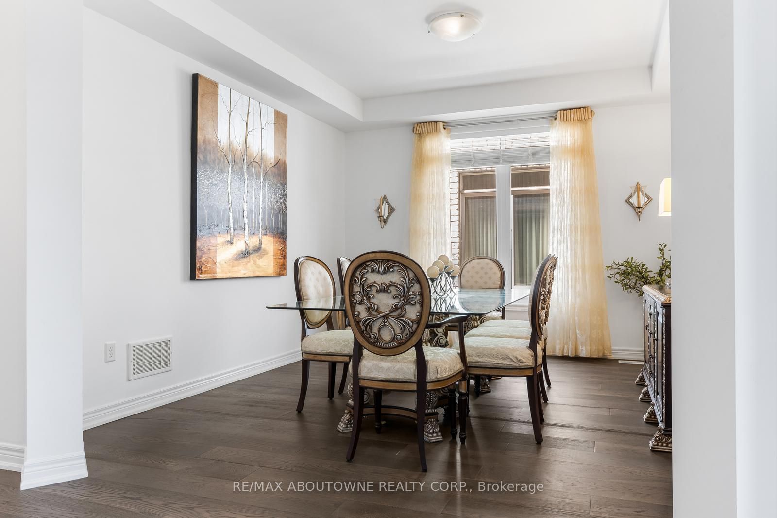 3308 Liptay Avenue, Oakville ‣ W13626770 3308 Liptay Avenue, Oakville ‣ W13626770