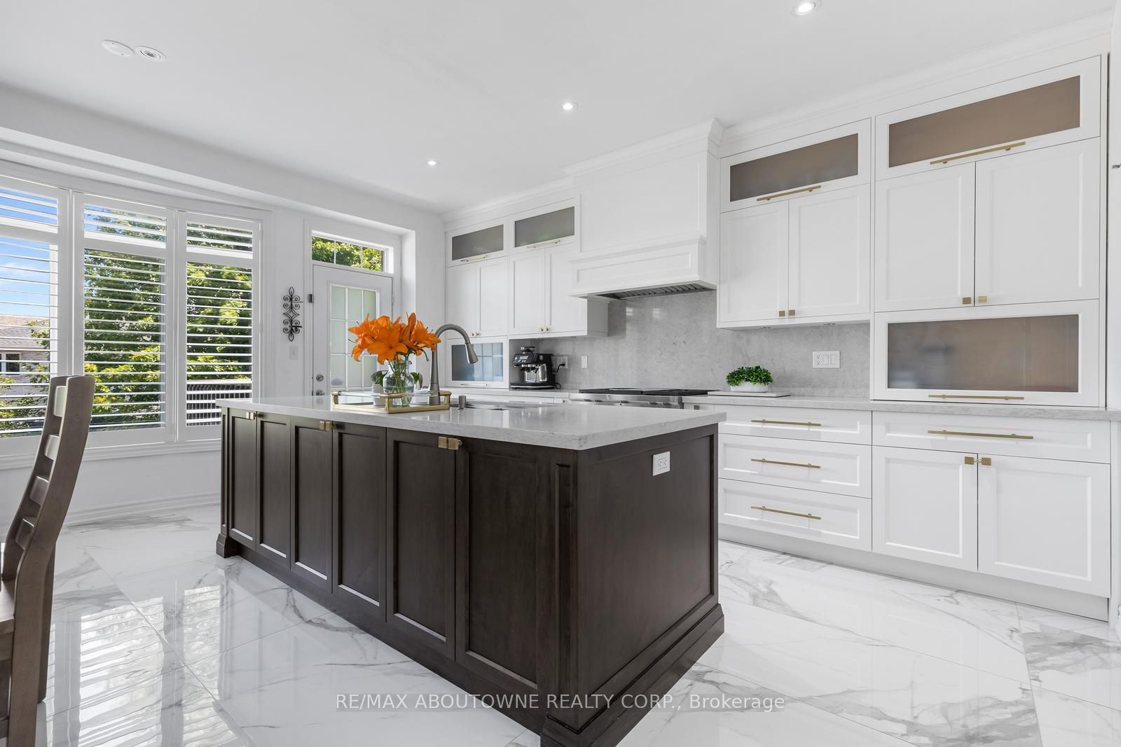 3308 Liptay Avenue, Oakville ‣ W13626770 3308 Liptay Avenue, Oakville ‣ W13626770