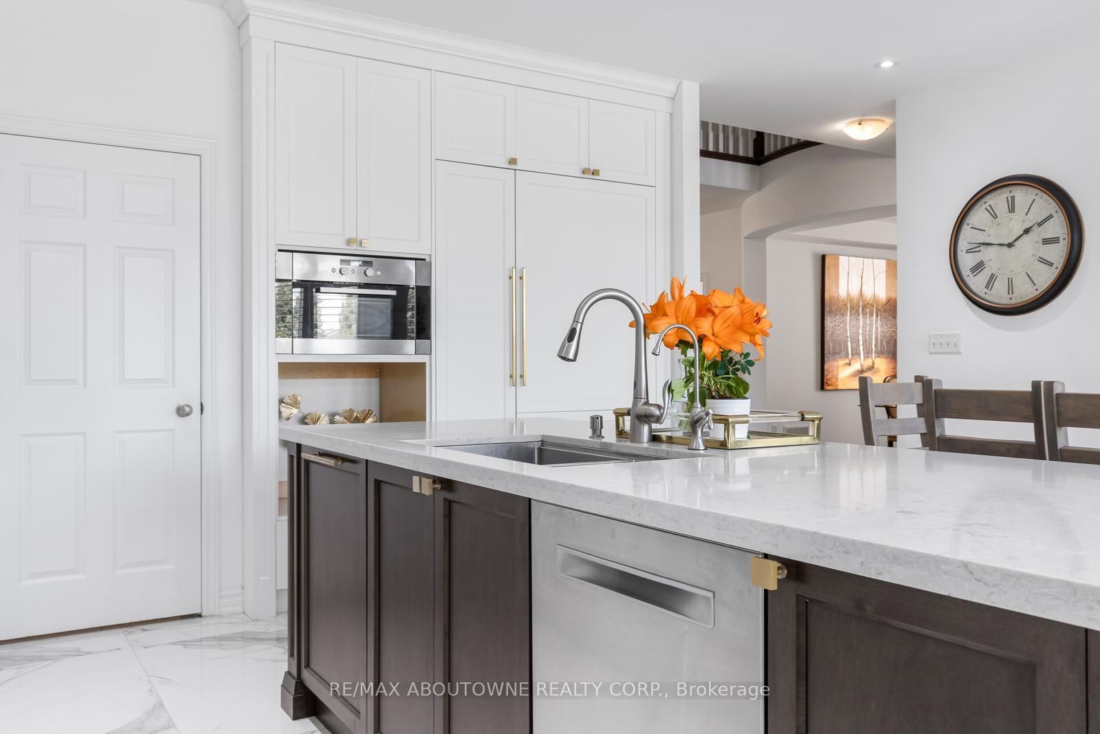 3308 Liptay Avenue, Oakville ‣ W13626770 3308 Liptay Avenue, Oakville ‣ W13626770