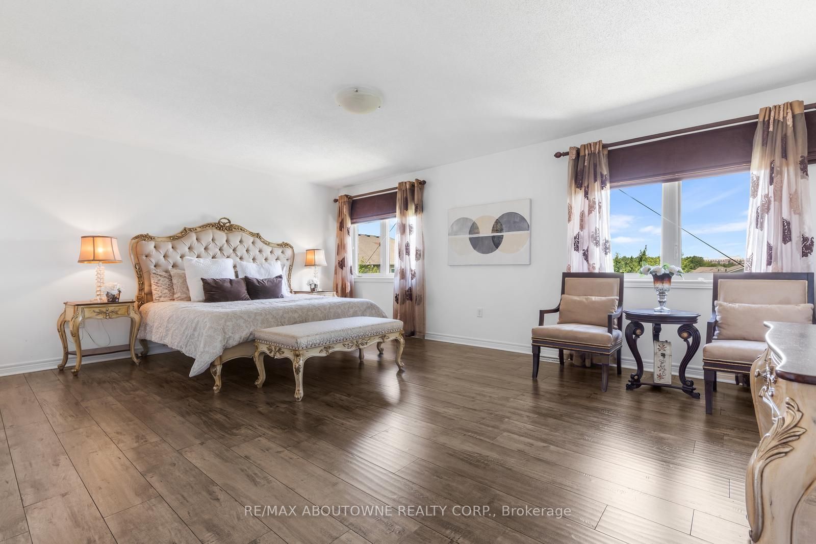 3308 Liptay Avenue, Oakville ‣ W13626770 3308 Liptay Avenue, Oakville ‣ W13626770