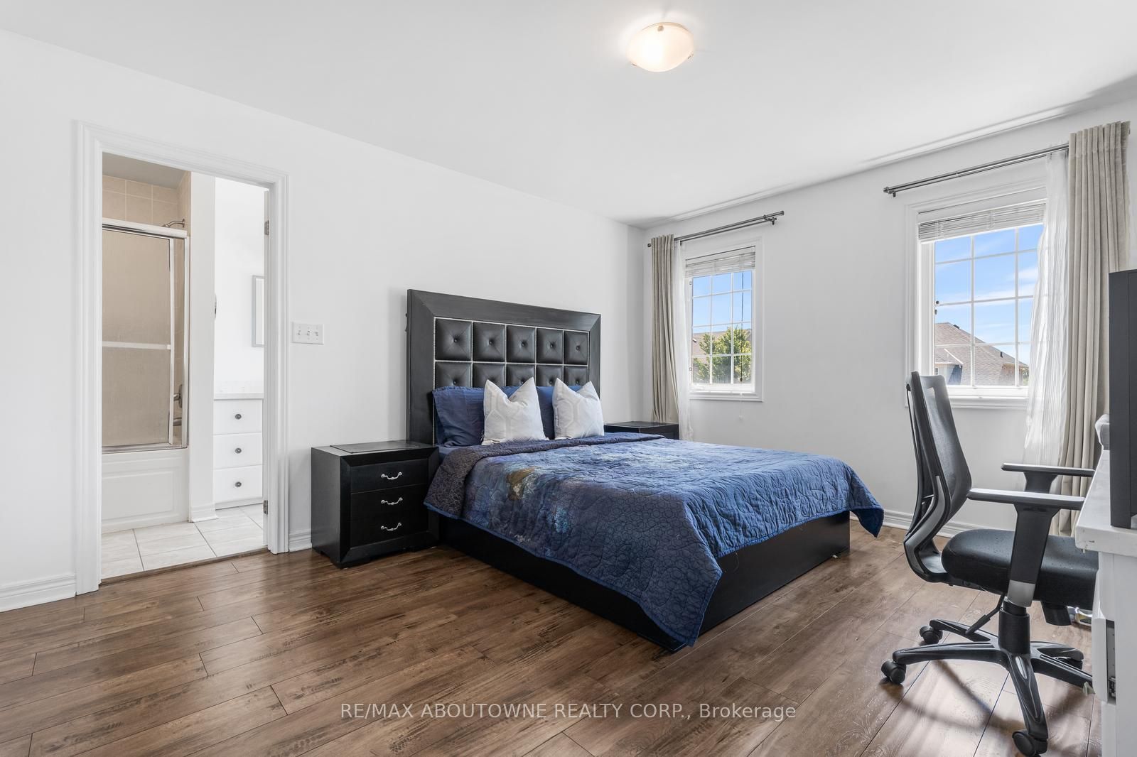 3308 Liptay Avenue, Oakville ‣ W13626770 3308 Liptay Avenue, Oakville ‣ W13626770