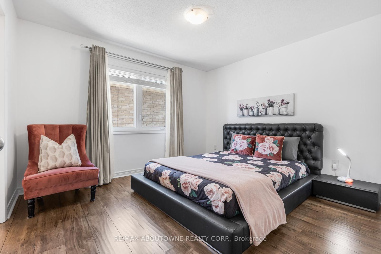3308 Liptay Avenue, Oakville ‣ W13626770 3308 Liptay Avenue, Oakville ‣ W13626770