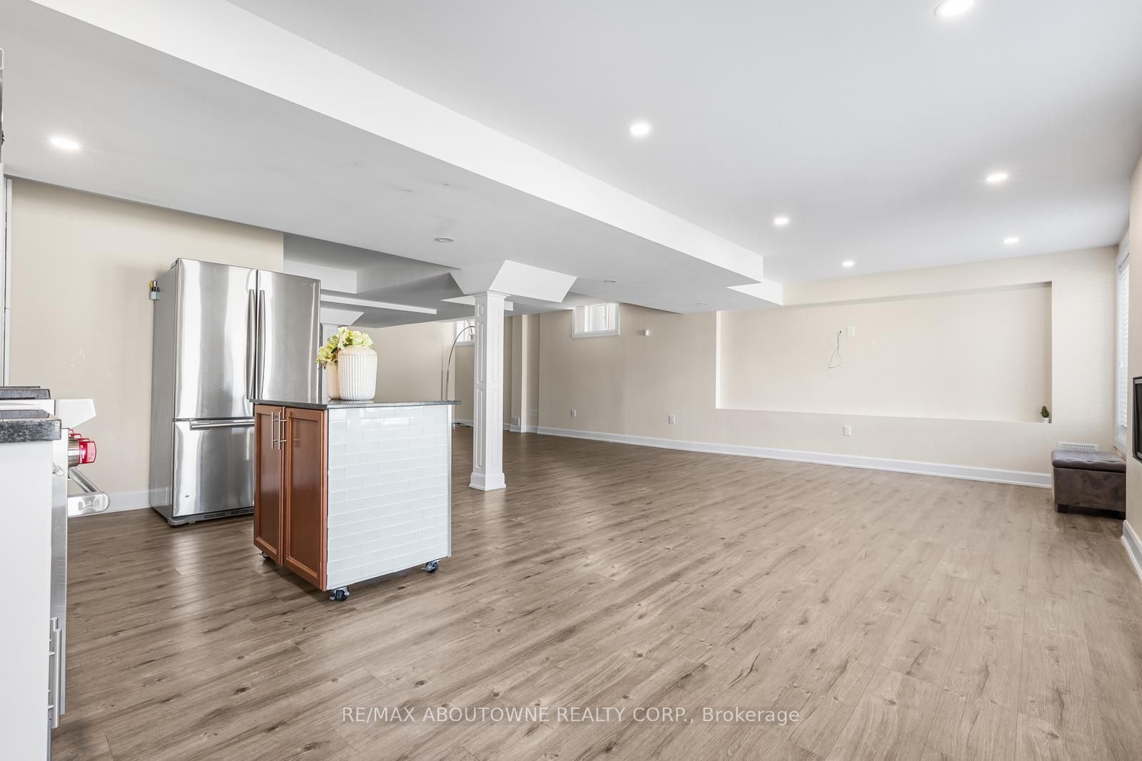 3308 Liptay Avenue, Oakville ‣ W13626770 3308 Liptay Avenue, Oakville ‣ W13626770