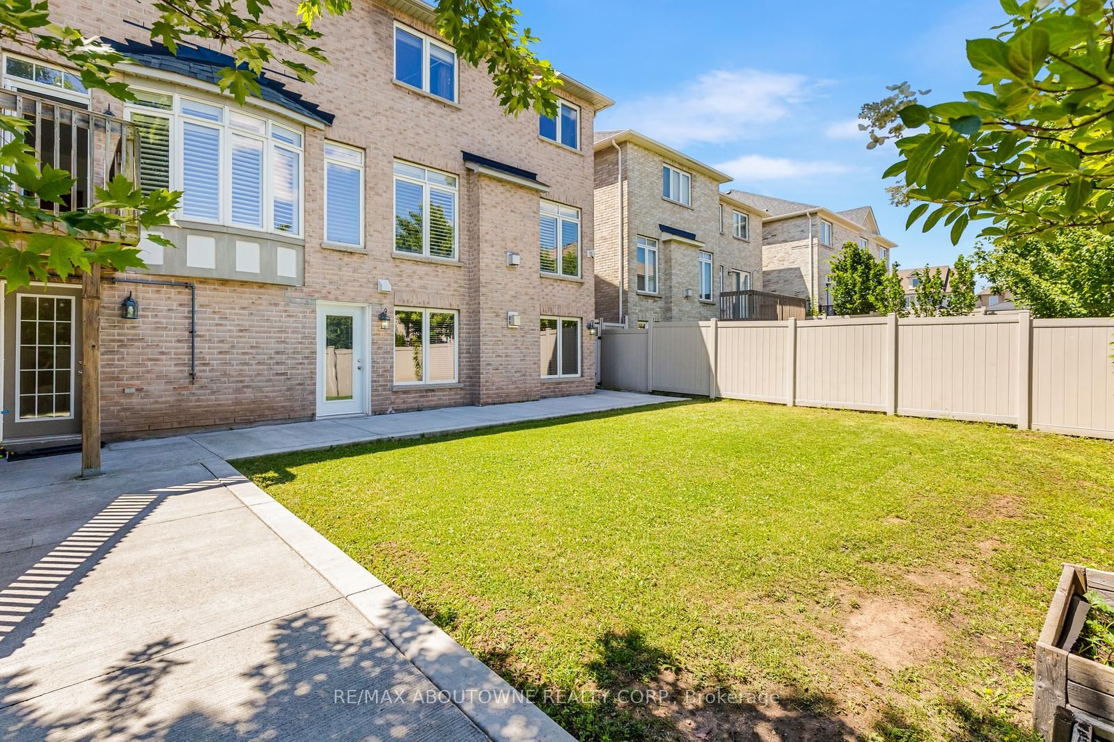 3308 Liptay Avenue, Oakville ‣ W13626770 3308 Liptay Avenue, Oakville ‣ W13626770