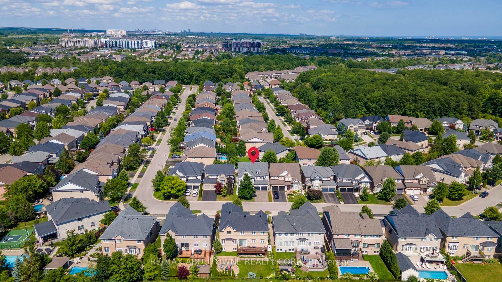 3308 Liptay Avenue, Oakville ‣ W13626770 3308 Liptay Avenue, Oakville ‣ W13626770