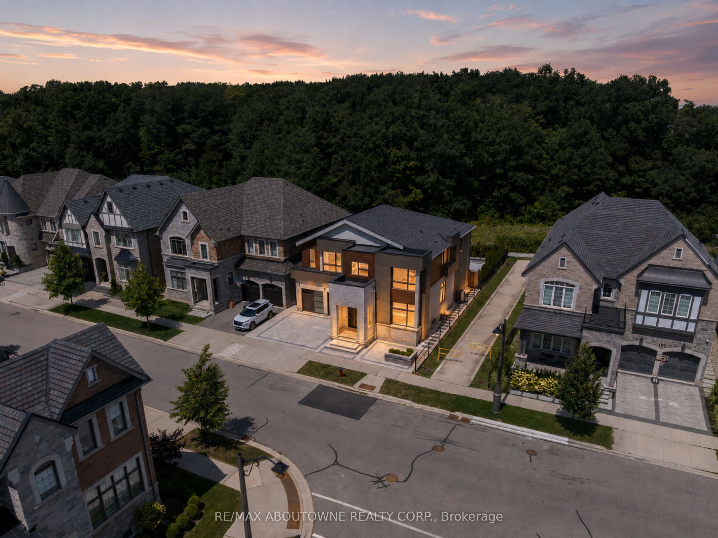 197 Polly Drive, Oakville