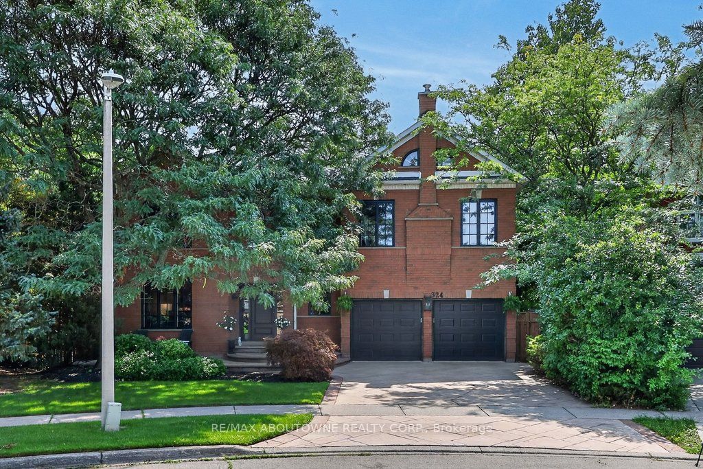 324 Oakridge Court, Oakville